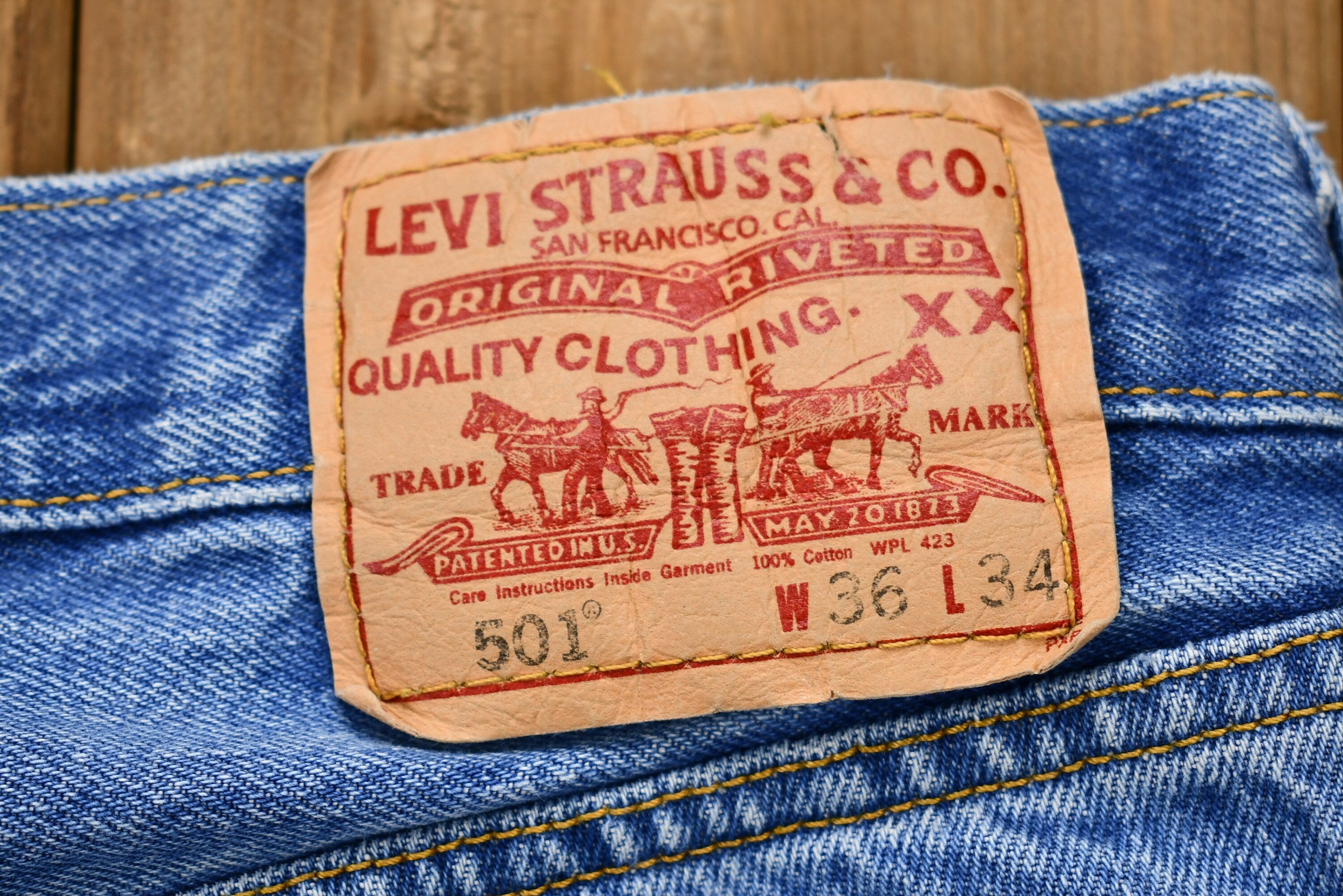 Vintage 1990s Levi's 501 Mid-Wash Regular Fit Straight Leg Jeans