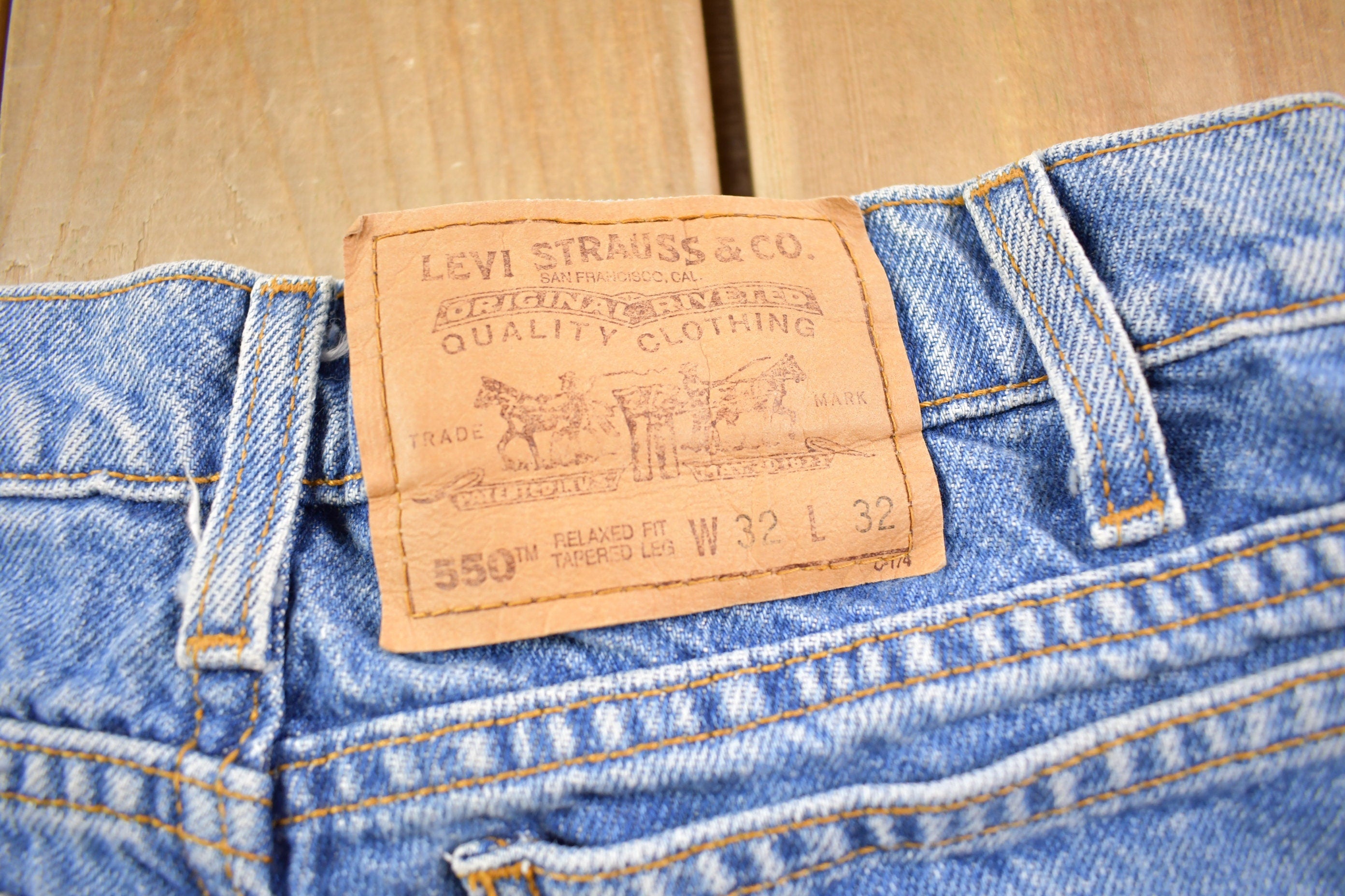 Vintage 1990s Levi's 550 Medium Wash Jeans Size 30 x 30