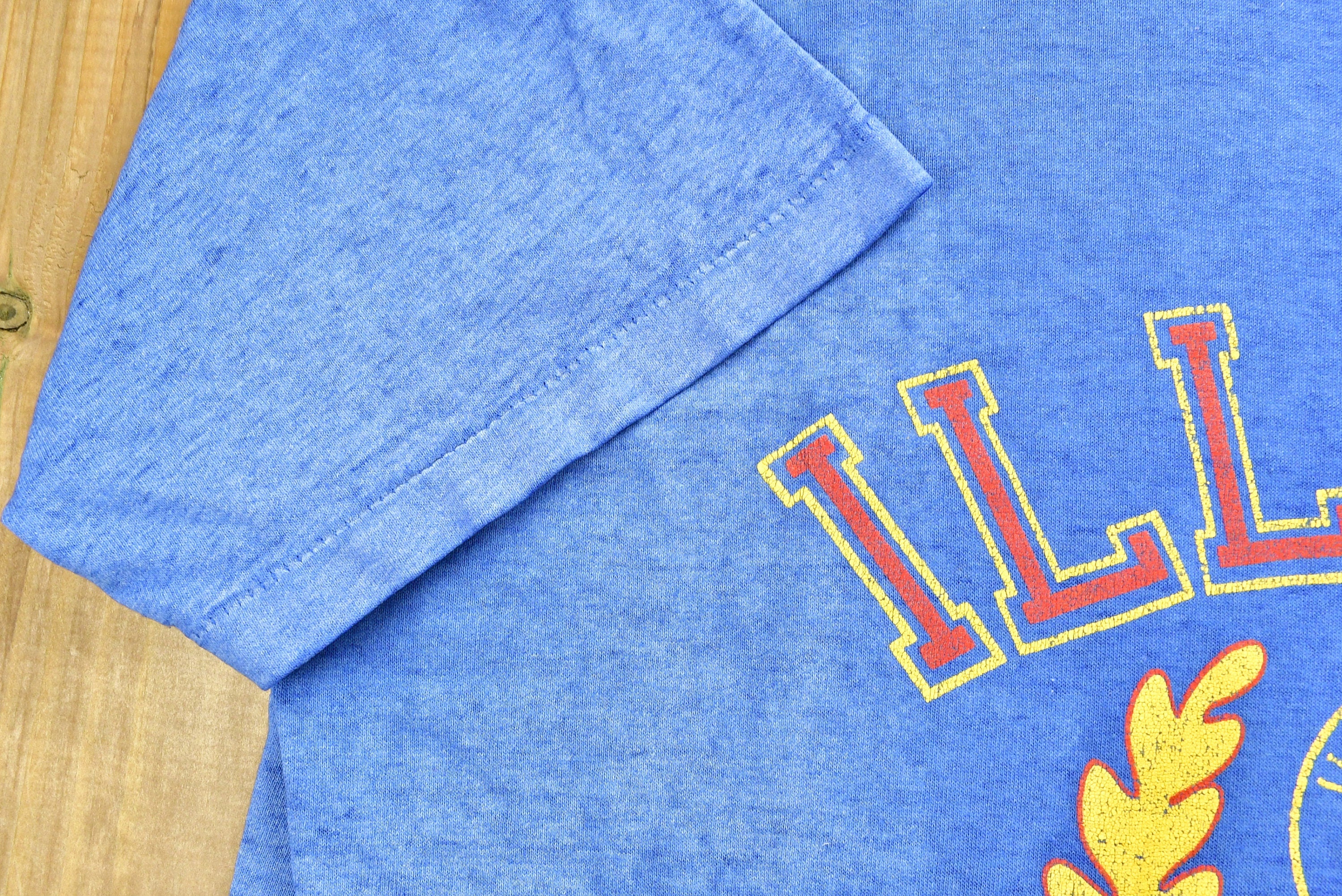 Vintage 1980s University of Illinois Cougars Collegiate T-Shirt