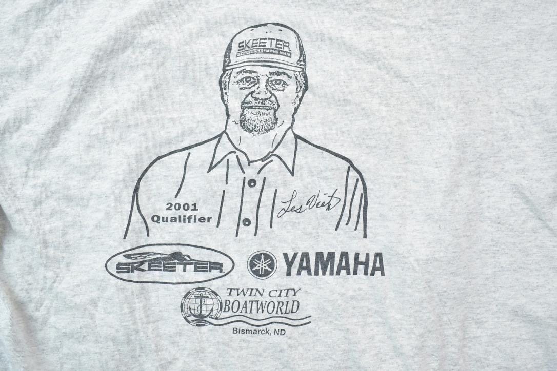 Vintage 1990s Walleye Fever FishingTheme Graphic T-Shirt