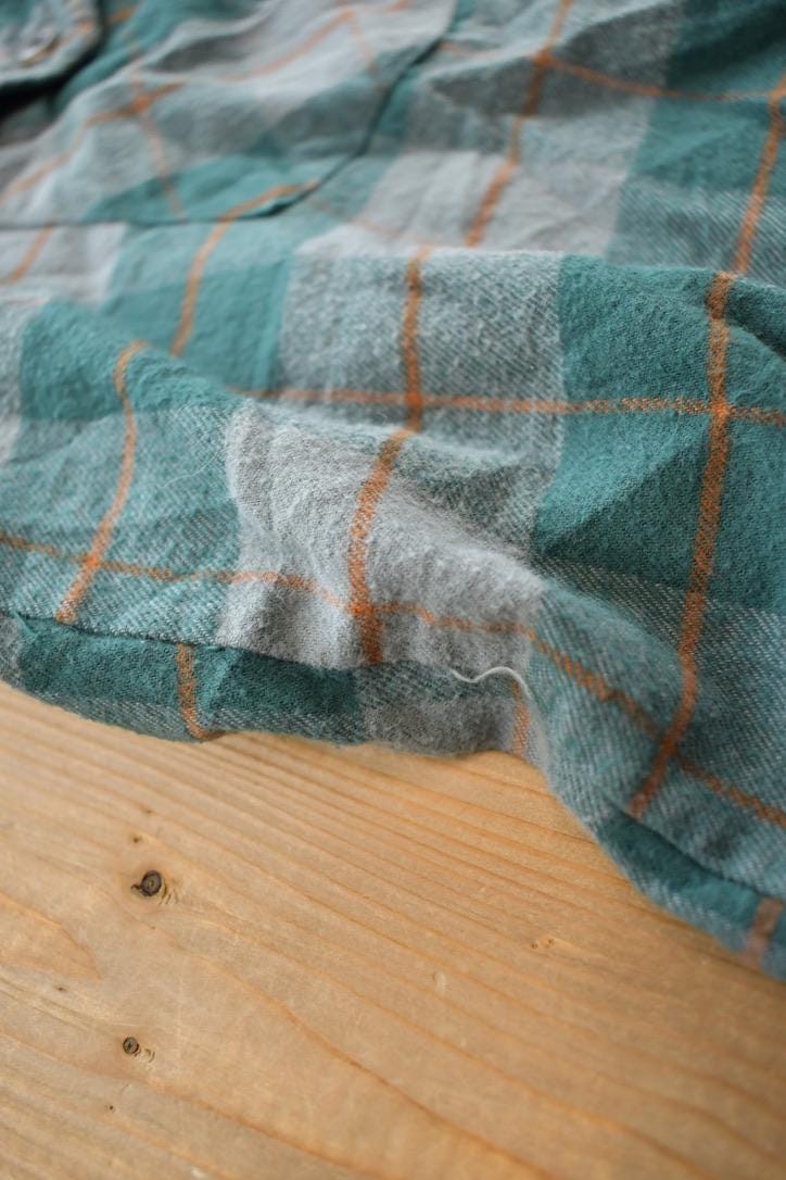 Vintage Y2K Higeae Plaid Button Up Flannel Cottage Shirt