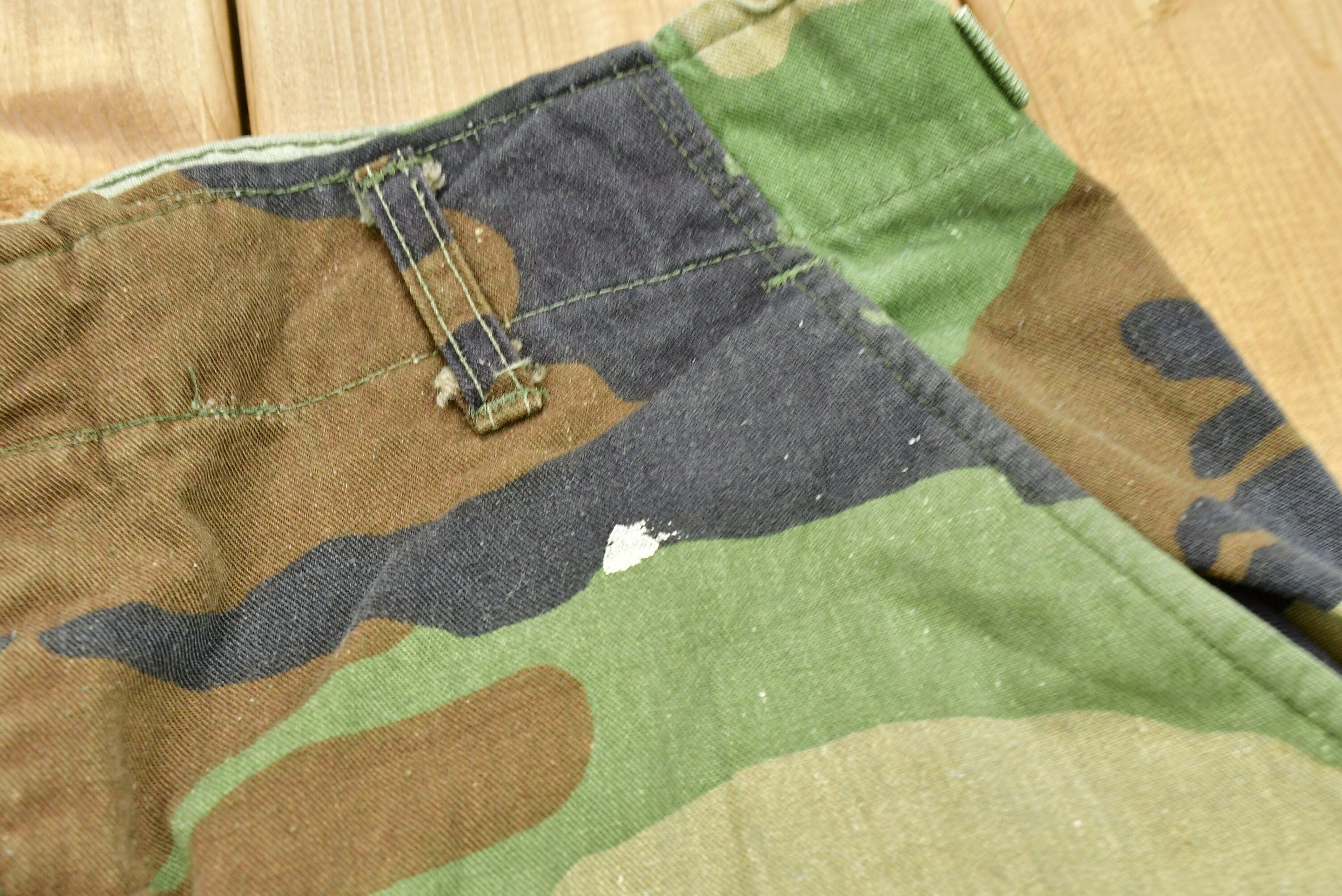 Vintage 90's Camouflage Cargo Pocket Pants Size Medium