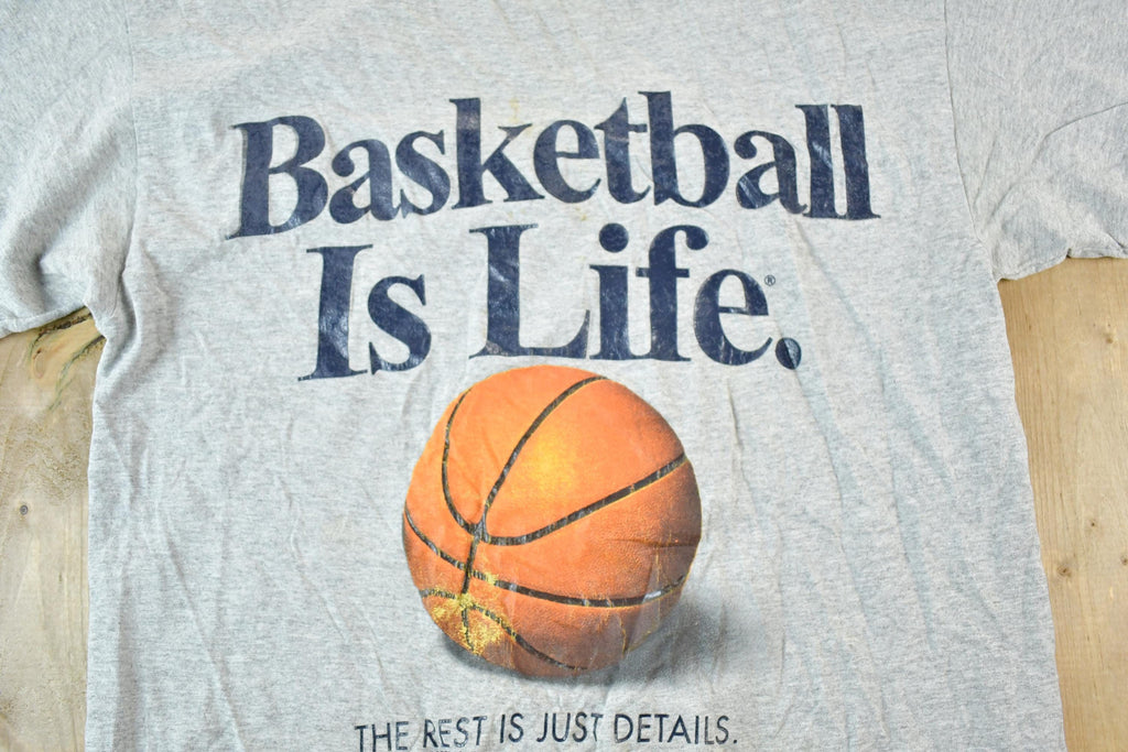 Vintage 1990s Basketball Is Life Souvenir T-Shirt Mens M