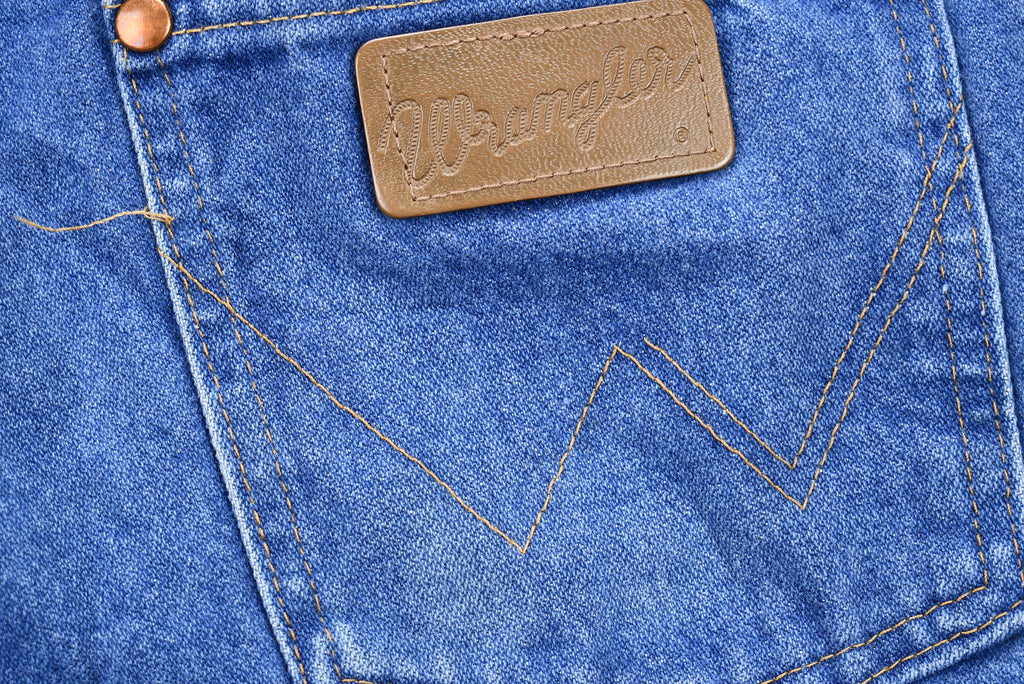 Vintage Early 1990s Wrangler Light Wash Relaxed Straight Leg Jeans