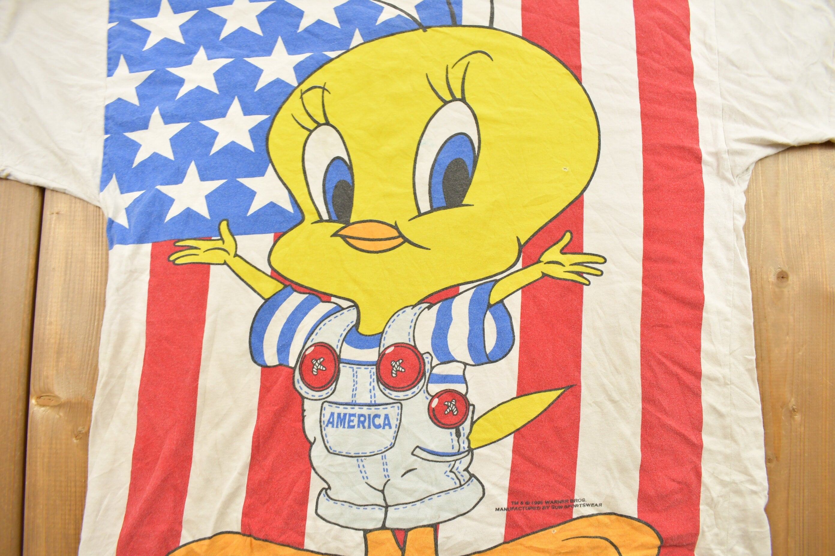 Vintage 1995 Tweety Bird All Over Print American Flag T-Shirt
