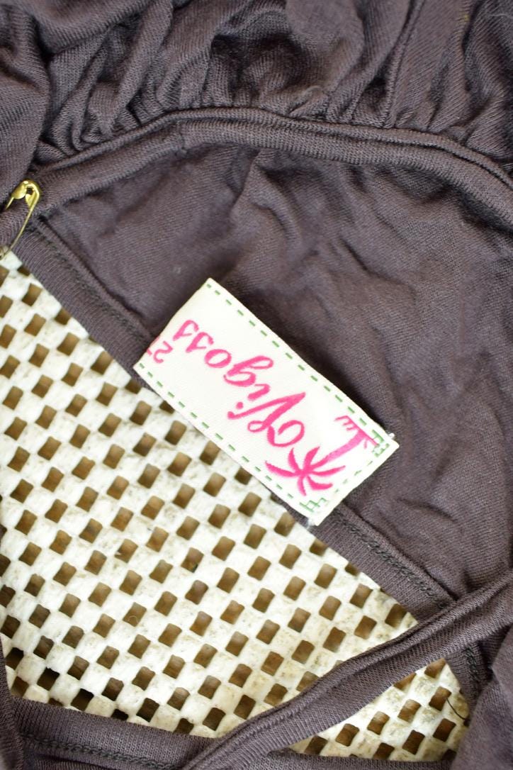 Women Vintage Vigoss Y2K T-Shirt / Vigoss Grunge Skull Print / Contrast Stitch / Internet Famous Clothing / Over Dyed / Y2K Bedazzled
