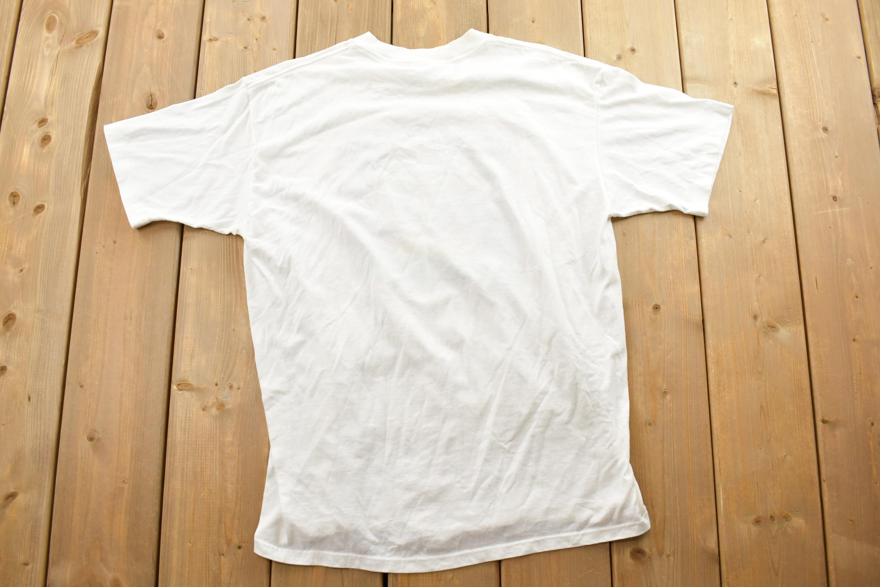 Vintage 1990s Shoebox Greetings Fathers Fishing Graphic T-Shirt