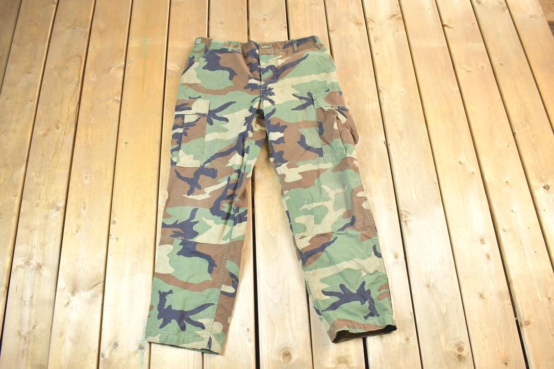 Vintage 1990s Army Camouflage Cargo Pants Size 34 x 28 Made In