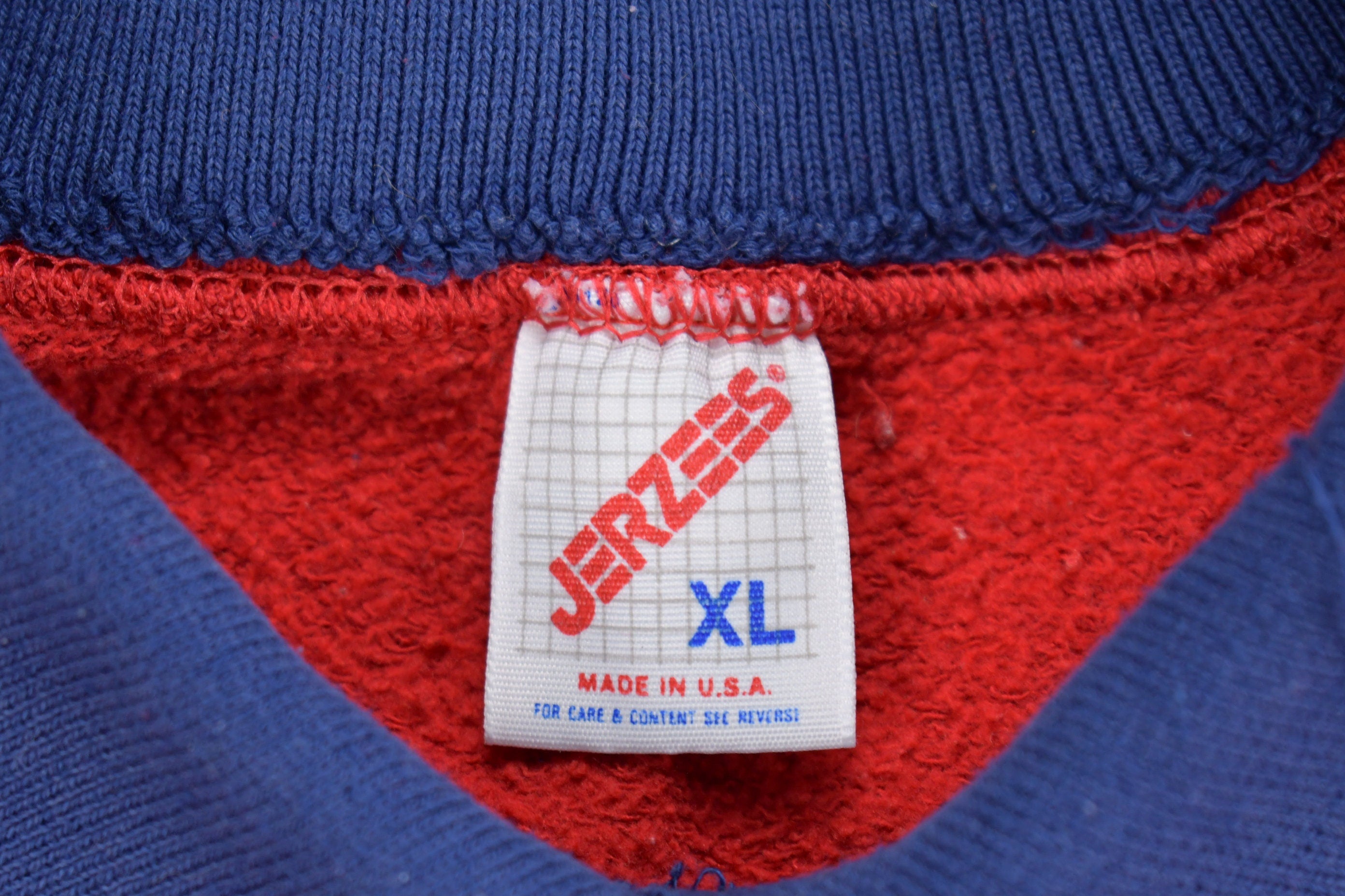 Vintage 1990s Heart Embroidered Cute Collared Crewneck Sweater