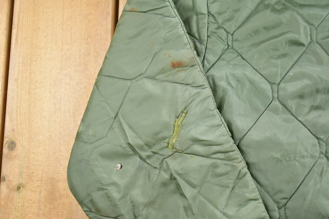 Vintage 1963 Military Liner Set