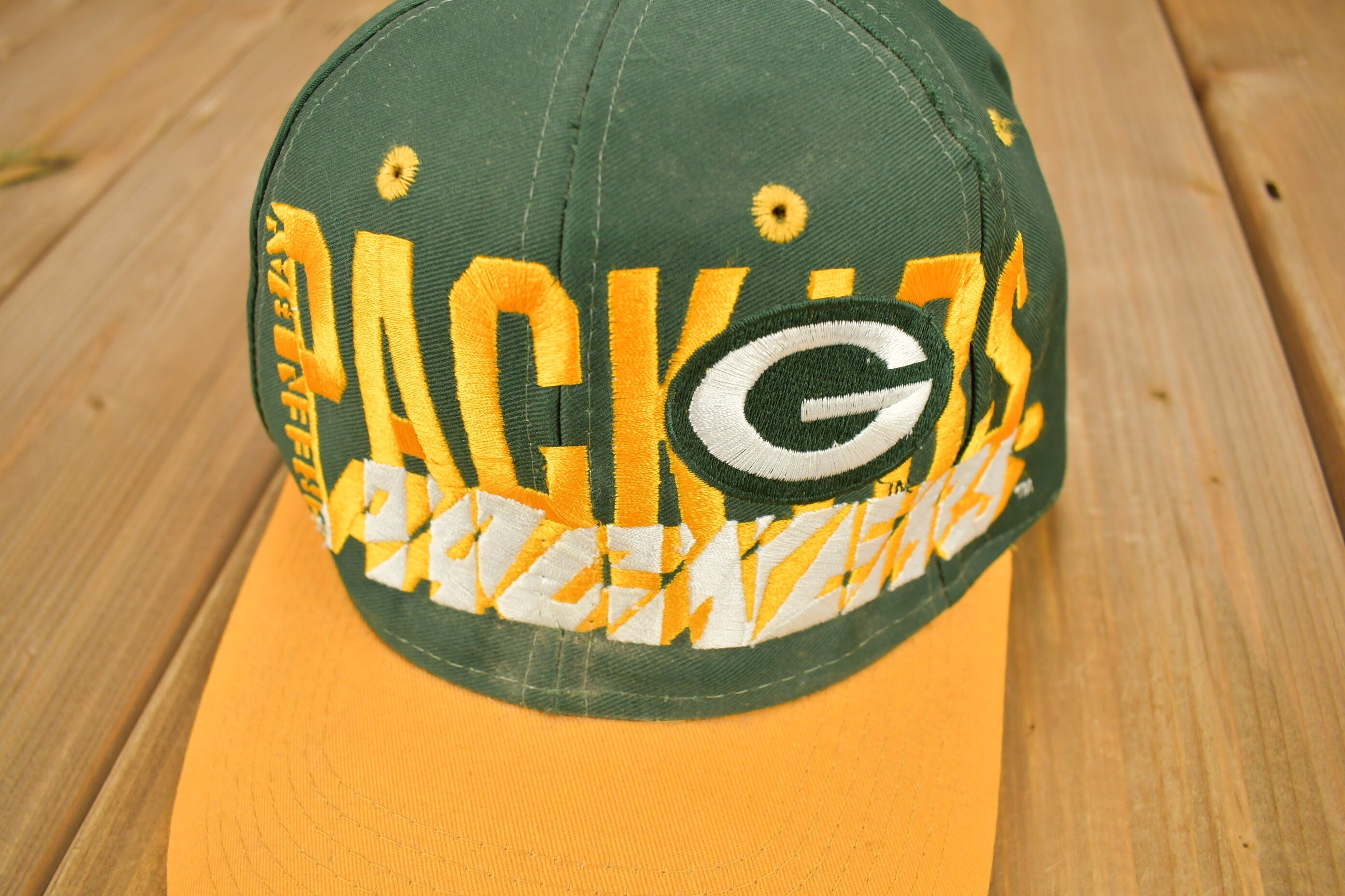 Vintage 1990s Green Bay Packers NFL logo 7 Snap Back Hat