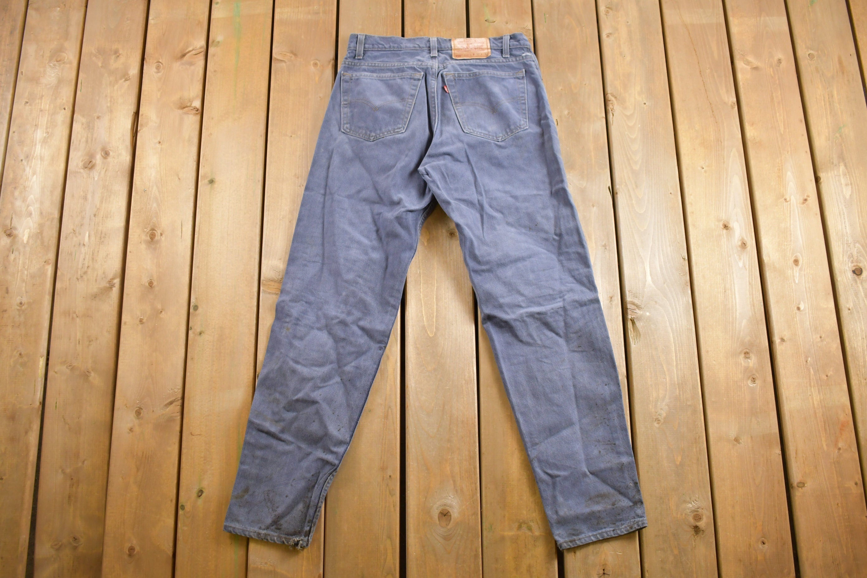 Vintage 1990s Levi's 550 Red Tab Denim Jeans Size 30 x 31