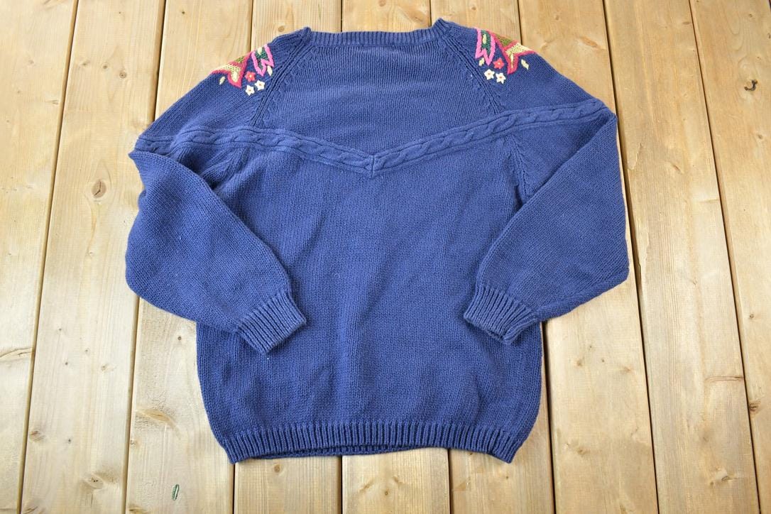 Vintage 1990s Distinction Floral 3D Colored Cable Knit Crewneck Sweater  Vintage 90s Crewneck  Abstract Patterns  Streetwear