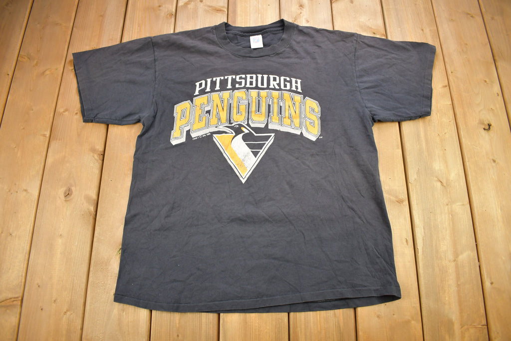 Vintage 1992 Pittsburgh Penguins NHL Graphic Logo 7 T-Shirt