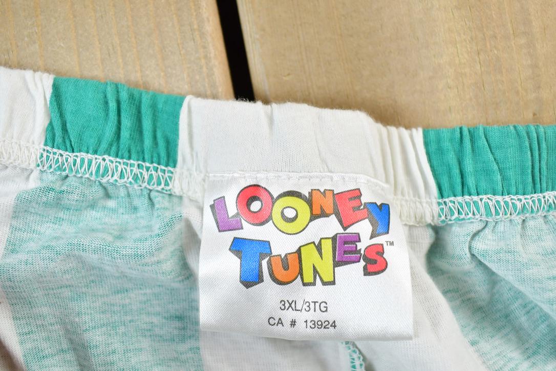 Vintage 1996 Tweety Bird Shorts