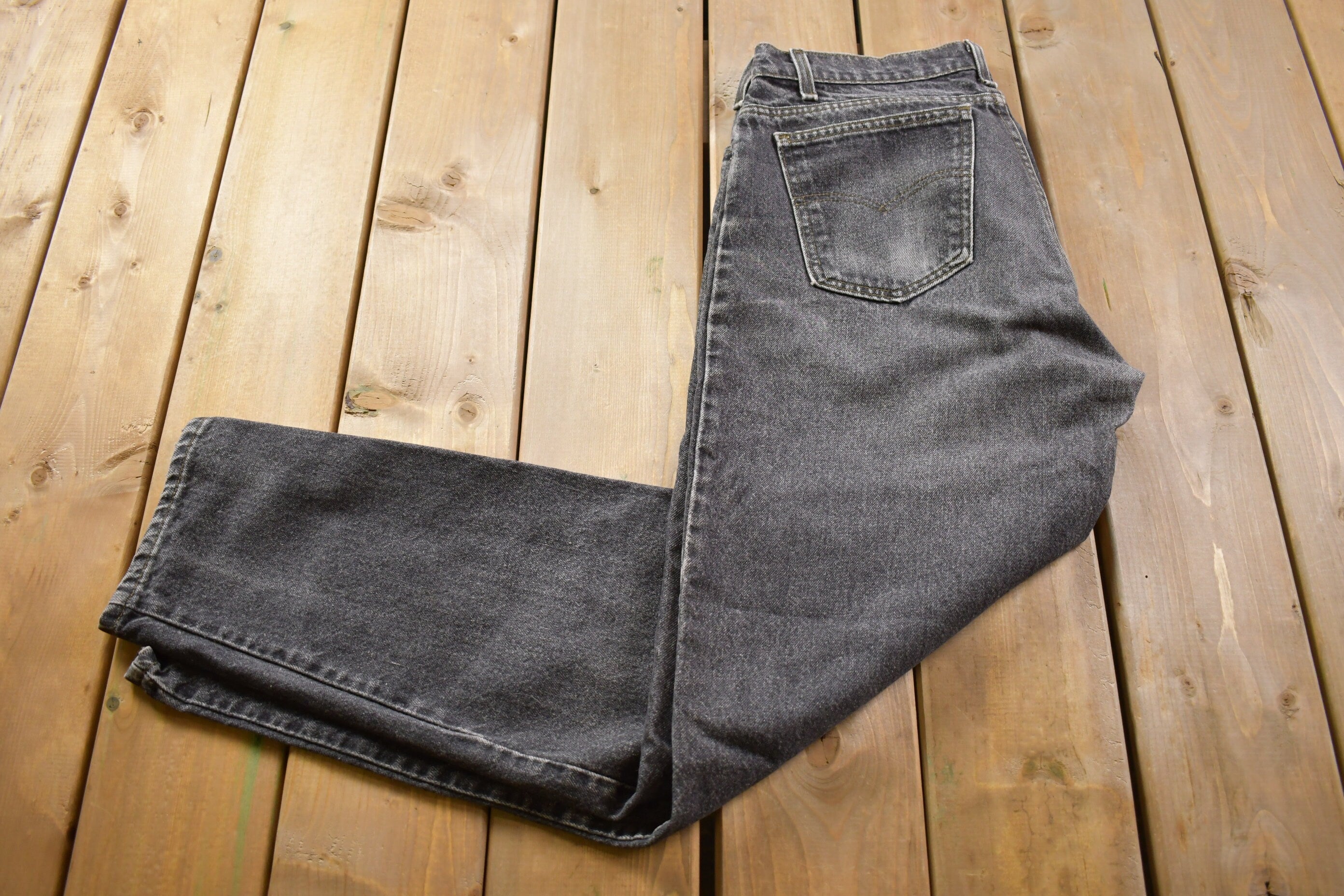 Vintage 1990s Levi's 550 Orange Tab Denim Jeans Size 34 x 30.5