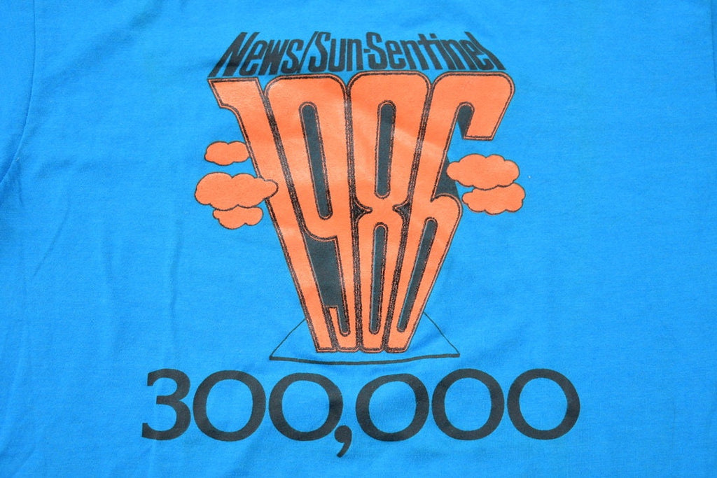 Vintage 1986 News Sun Sentinel 300,000 Souvenir T-Shirt 80s Hanes 50 50