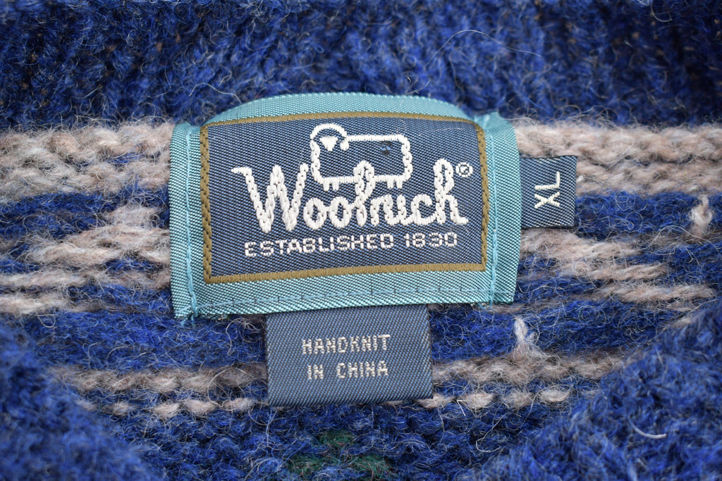 Vintage 1990s Woolrich Hand Knitted Winter Theme Crewneck Sweater