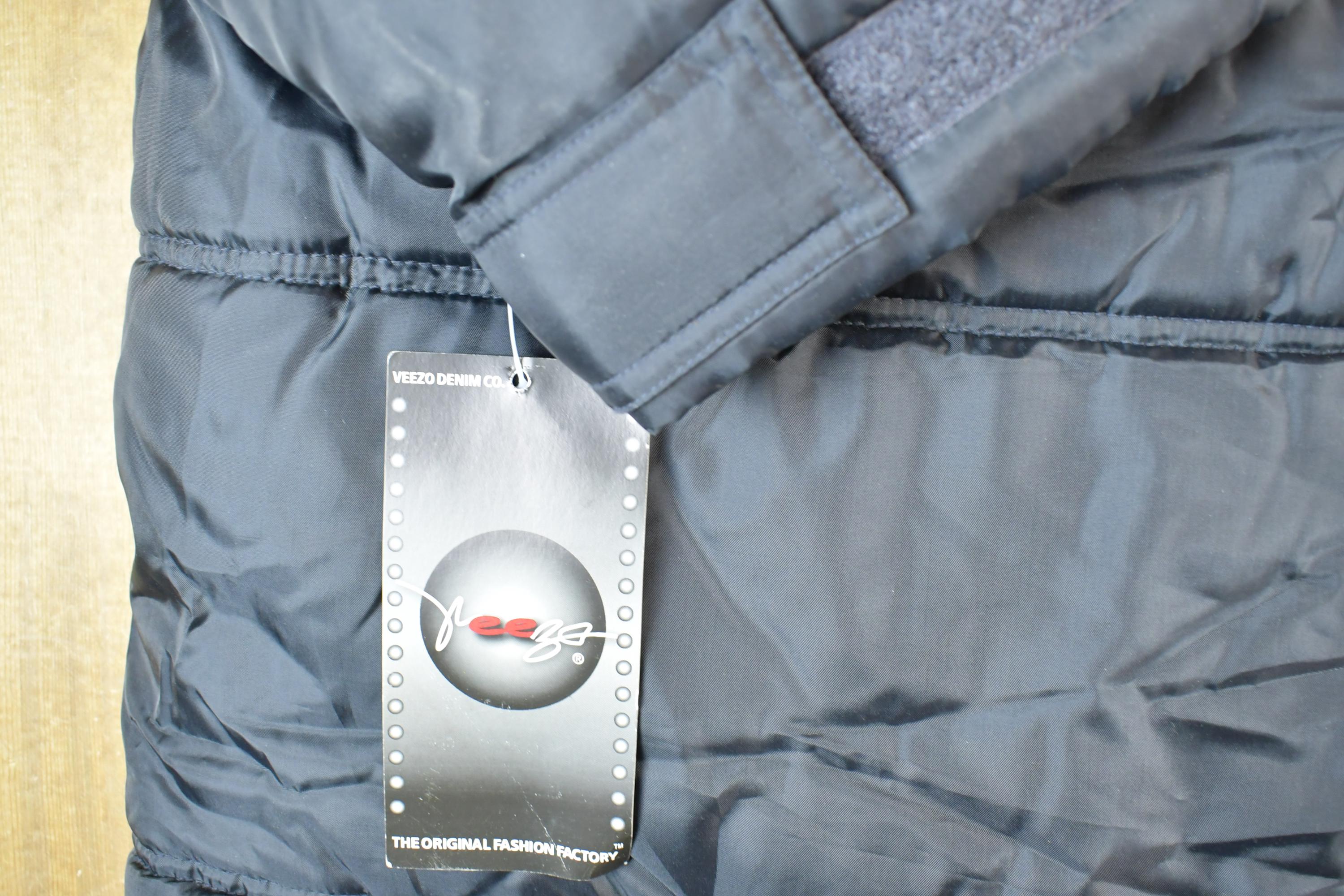 Vintage 1990s Deadstock Veezo Black Down 4X Ski Puffer Jacket