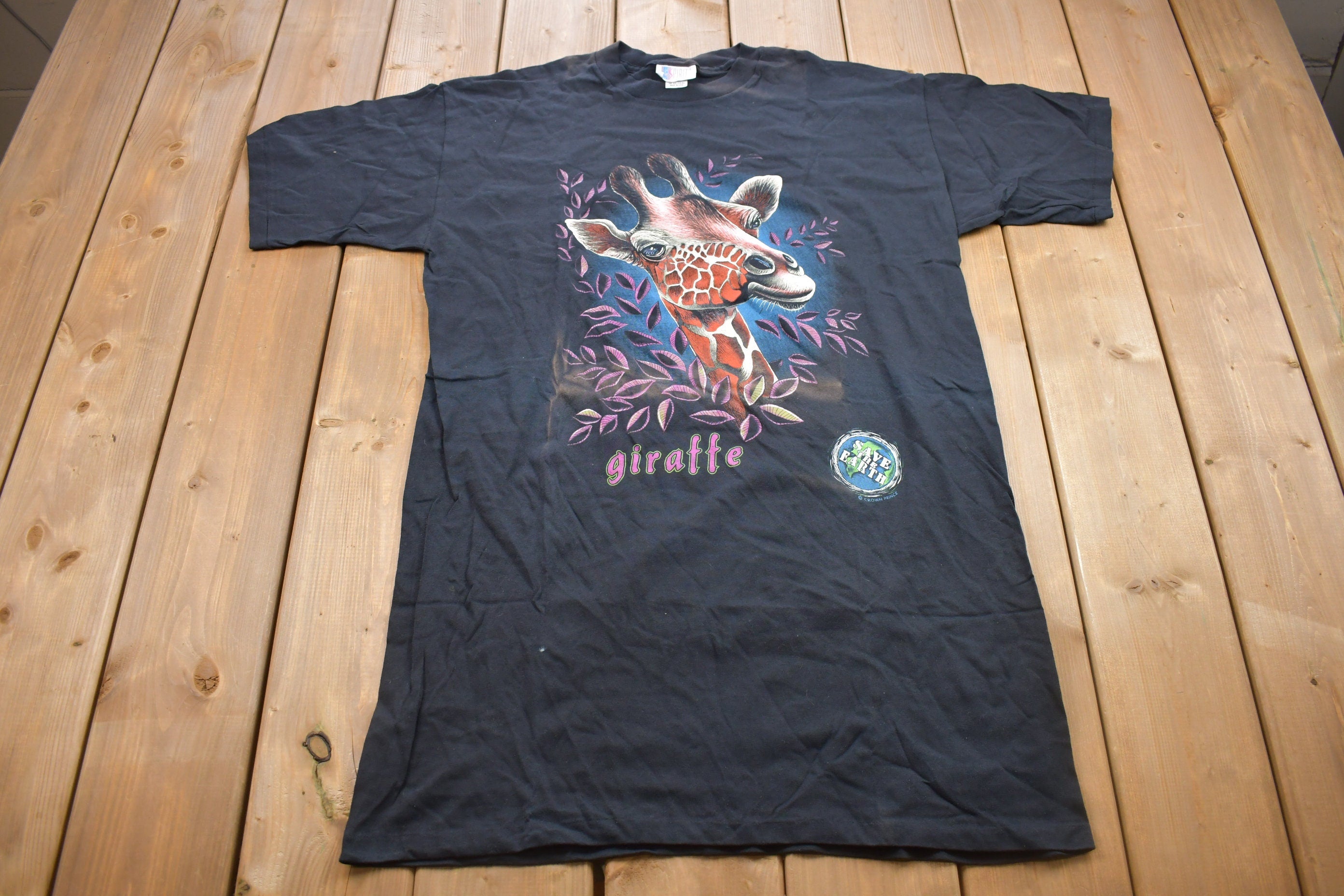 Vintage 1990s Giraffe Graphic T Shirt /