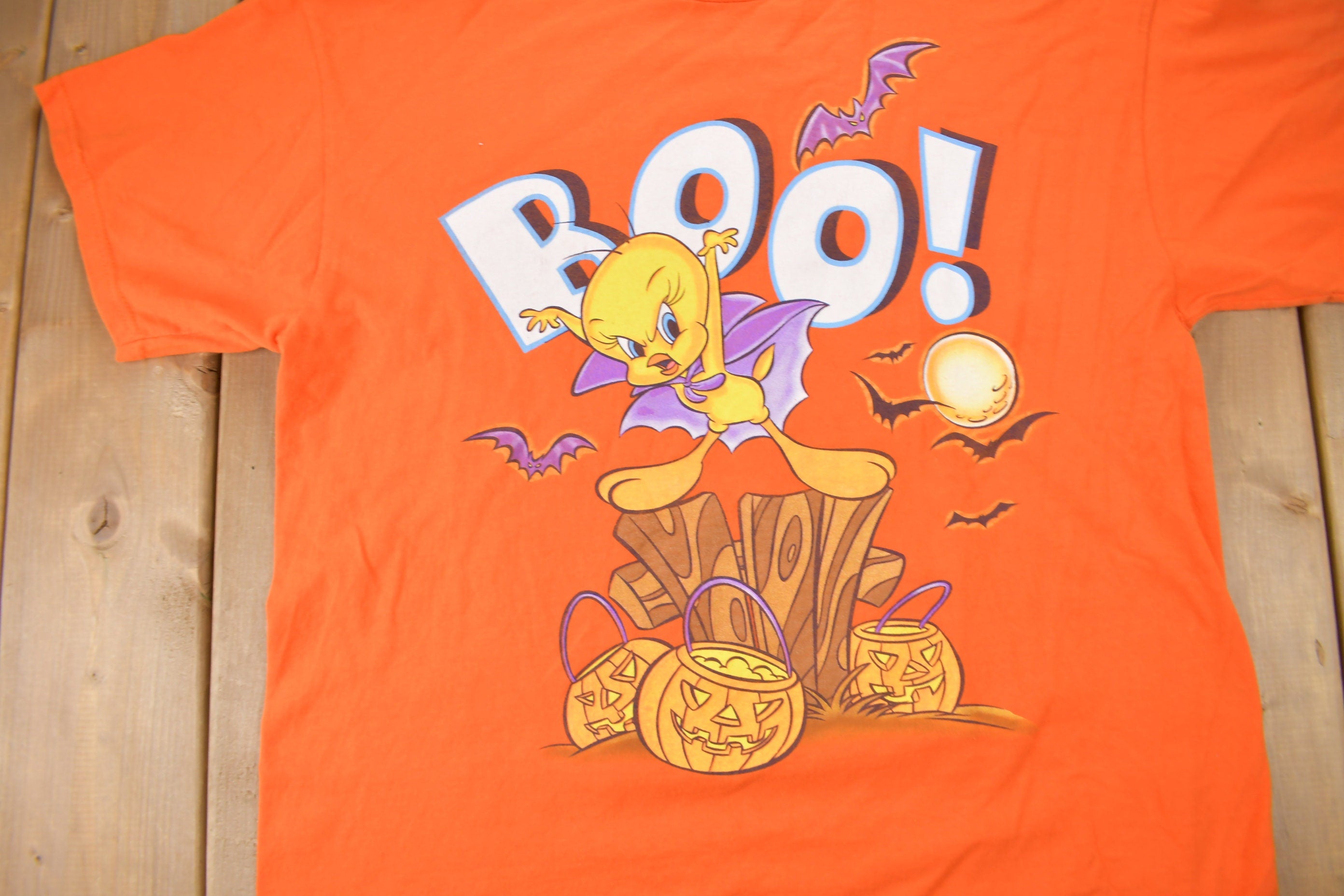 Vintage 2001 Tweety Bird Halloween Graphic Cartoon Promo T-Shirt