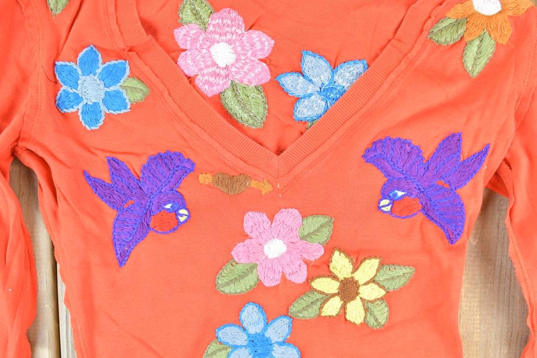 Women Vintage Vigoss Y2K Embroidered Flower T-Shirt / Vigoss Grunge Skull Print / Contrast Stitch / Internet Famous Clothing / Over Dyed