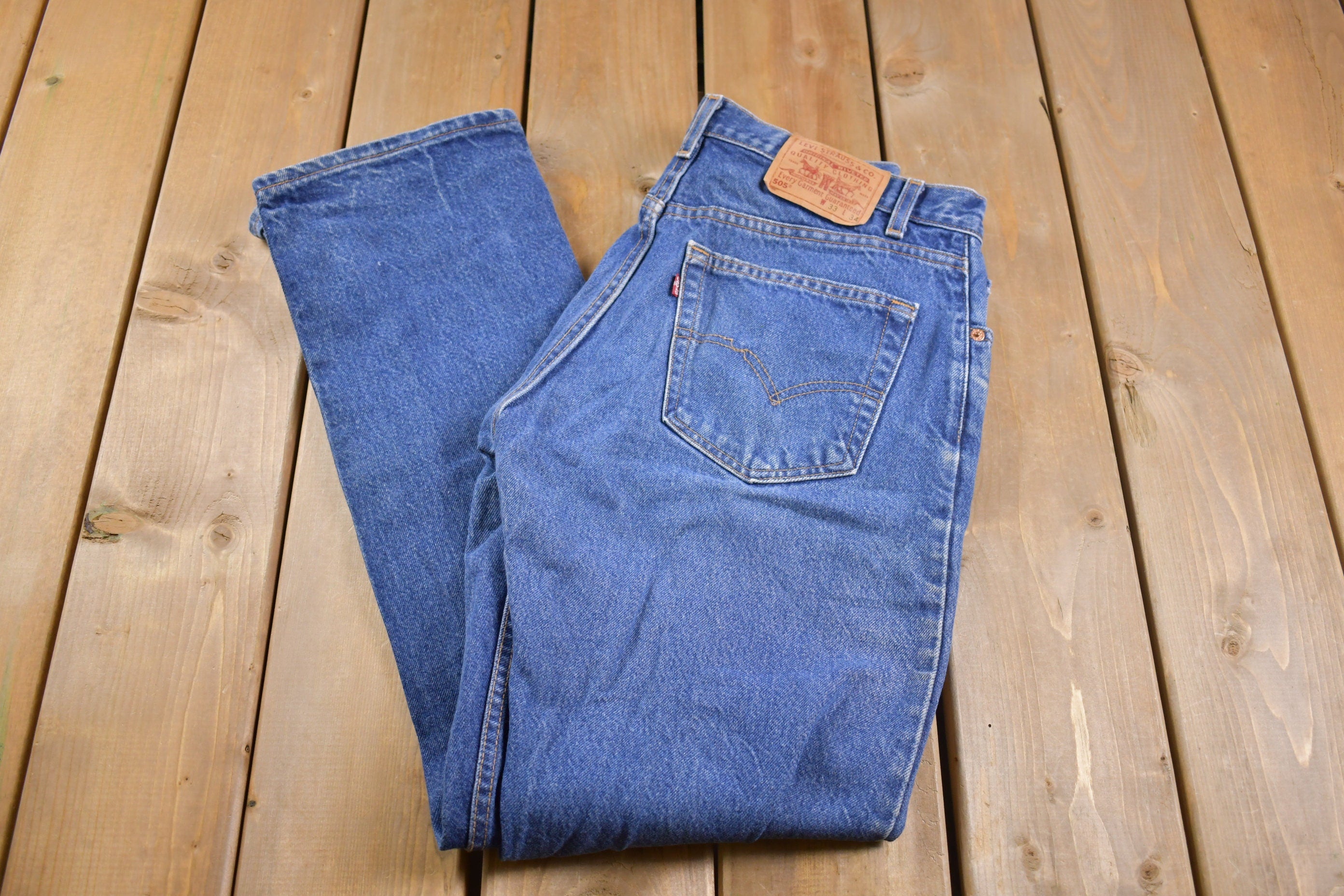 Vintage 1990s Levi 505 Red Tab Jeans Size 32 x 32