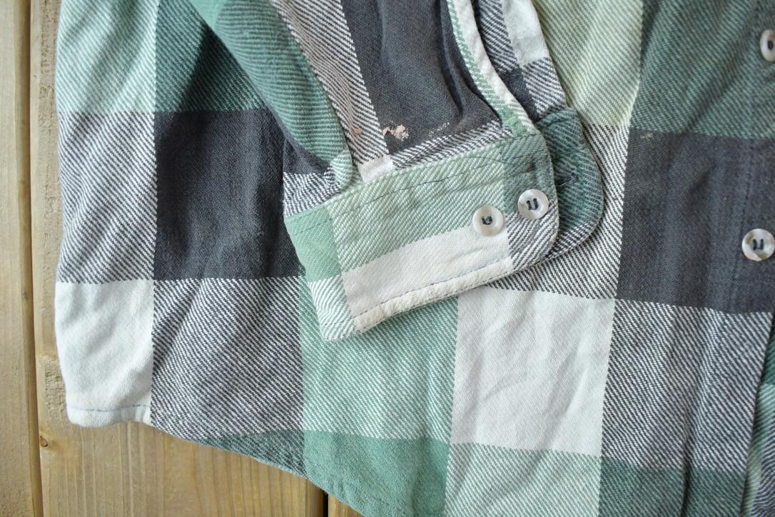 Vintage 1990s Dickies Plaid Thick Button Up Shirt