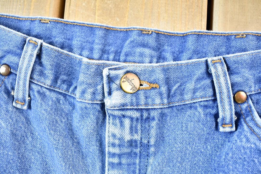 Vintage 2000's Relaxed Fit Wrangler Blue Jeans 34 x 27
