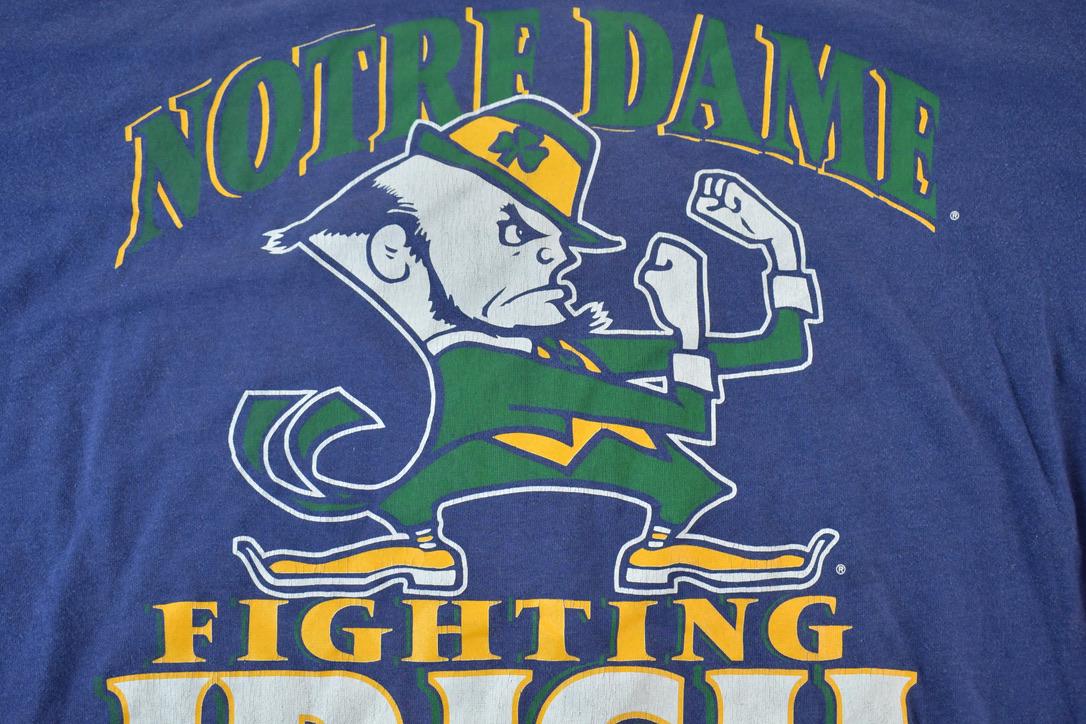 Vintage 1990s Notre Dame Fighting Irish University Collegiate T-Shirt / NCAA Tee / Artex Americana / Sportswear
