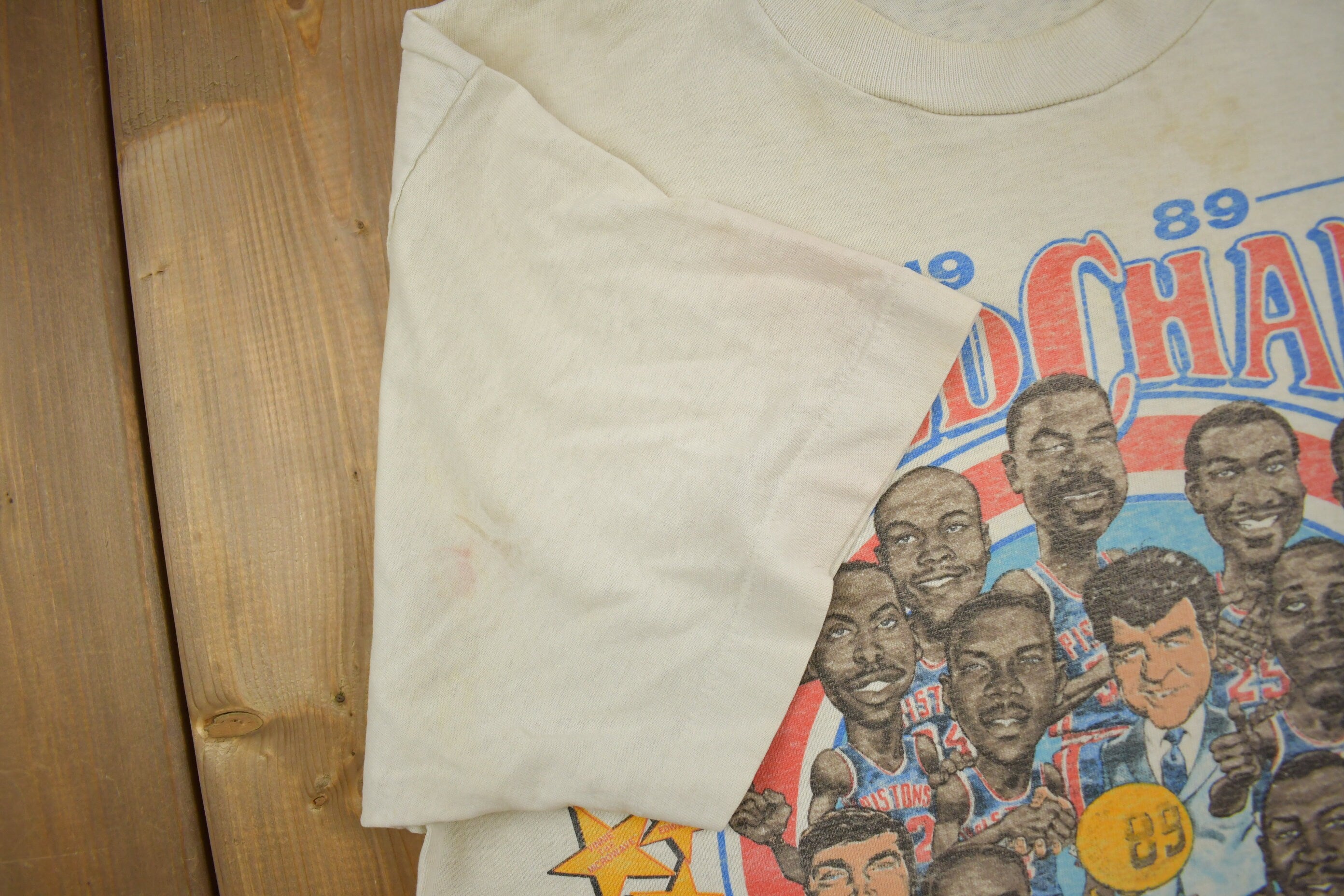 Vintage 1989 Detroit Pistons NBA World Champs Graphic T-Shirt