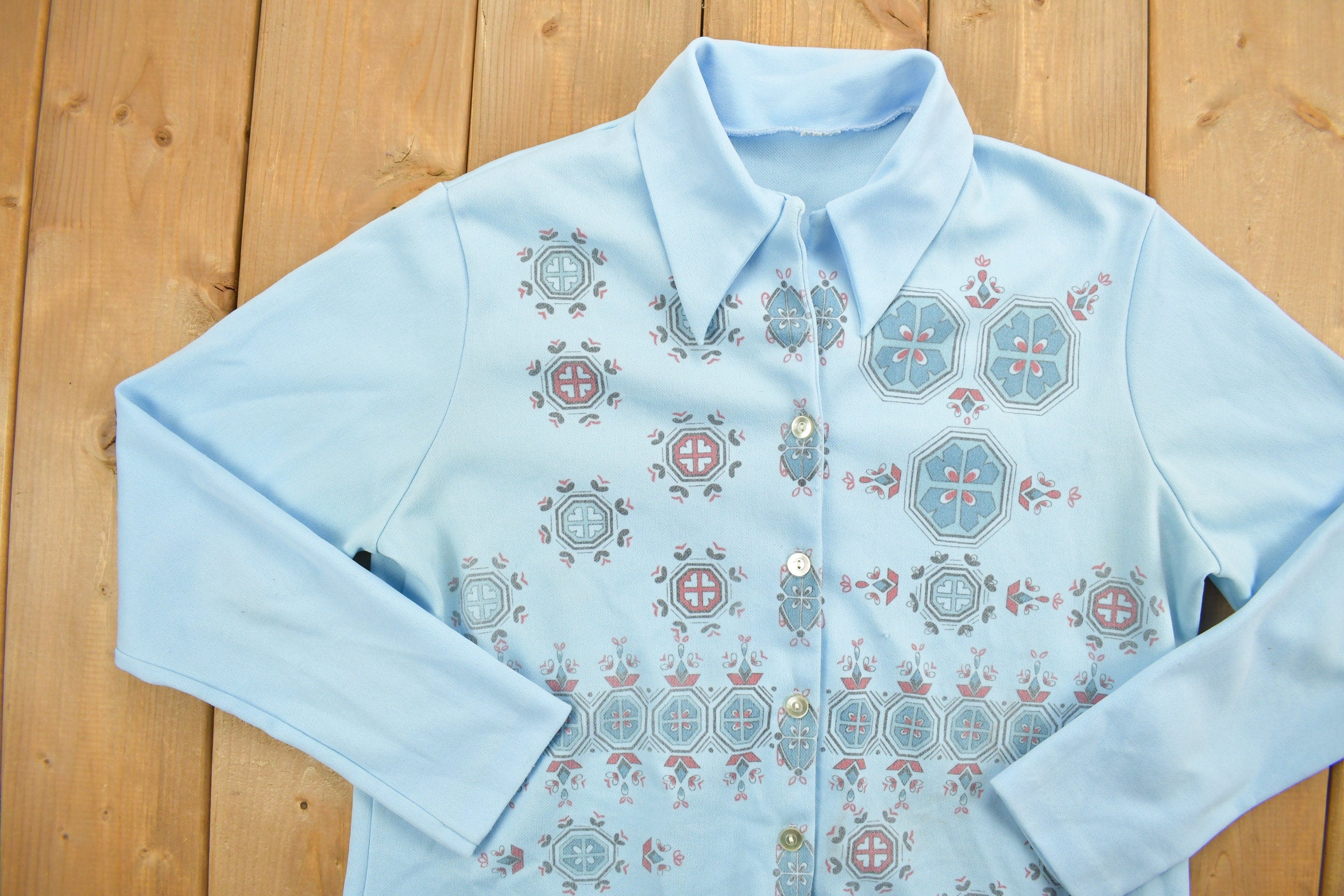 Vintage 1970s Abstract Button Up Shirt  1970s Button Up  Polyester Shirt  Funky Pattern  70s  Collared Shirt