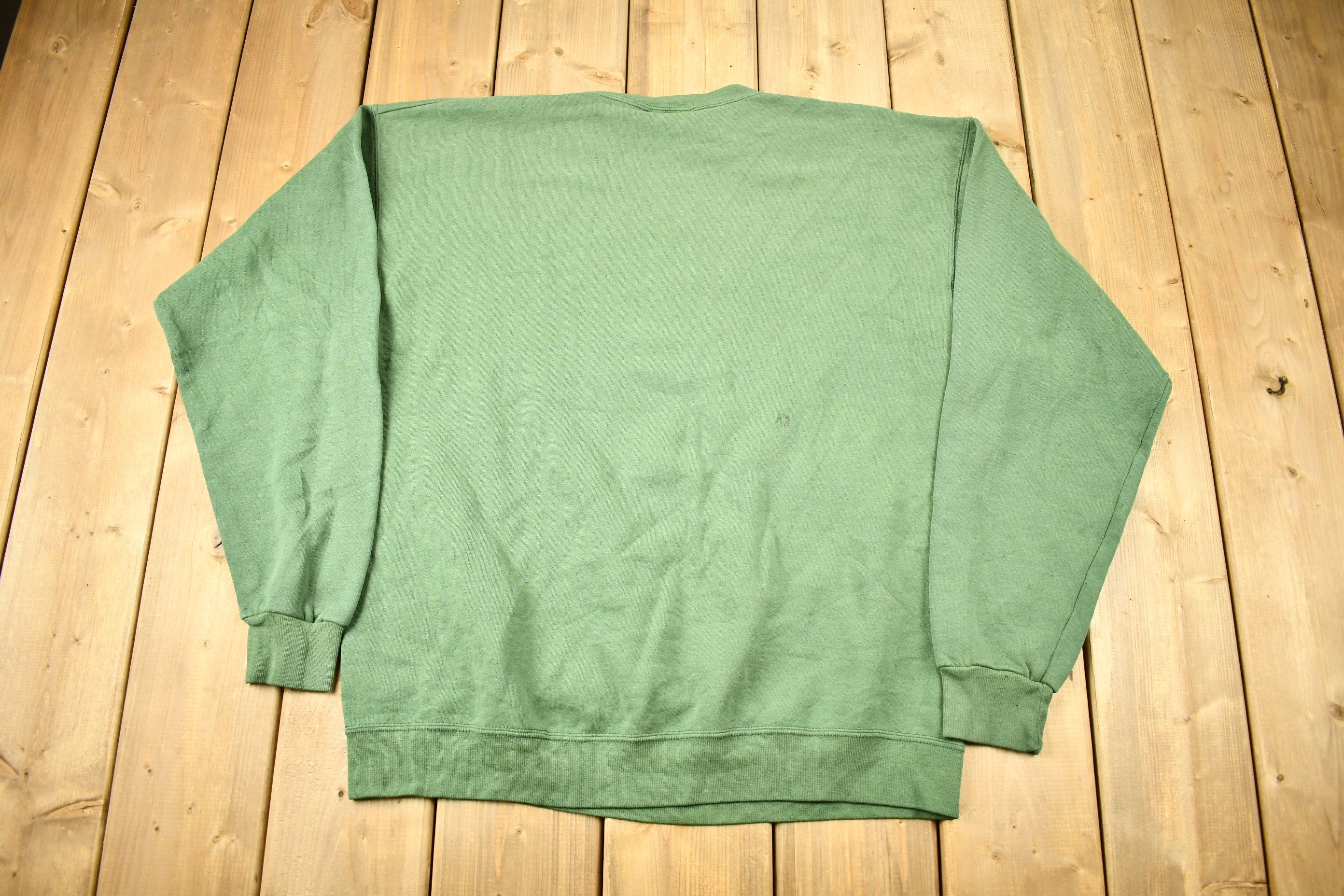 Vintage 1990s Walt Disney World Tigger Graphic Disney Crewneck