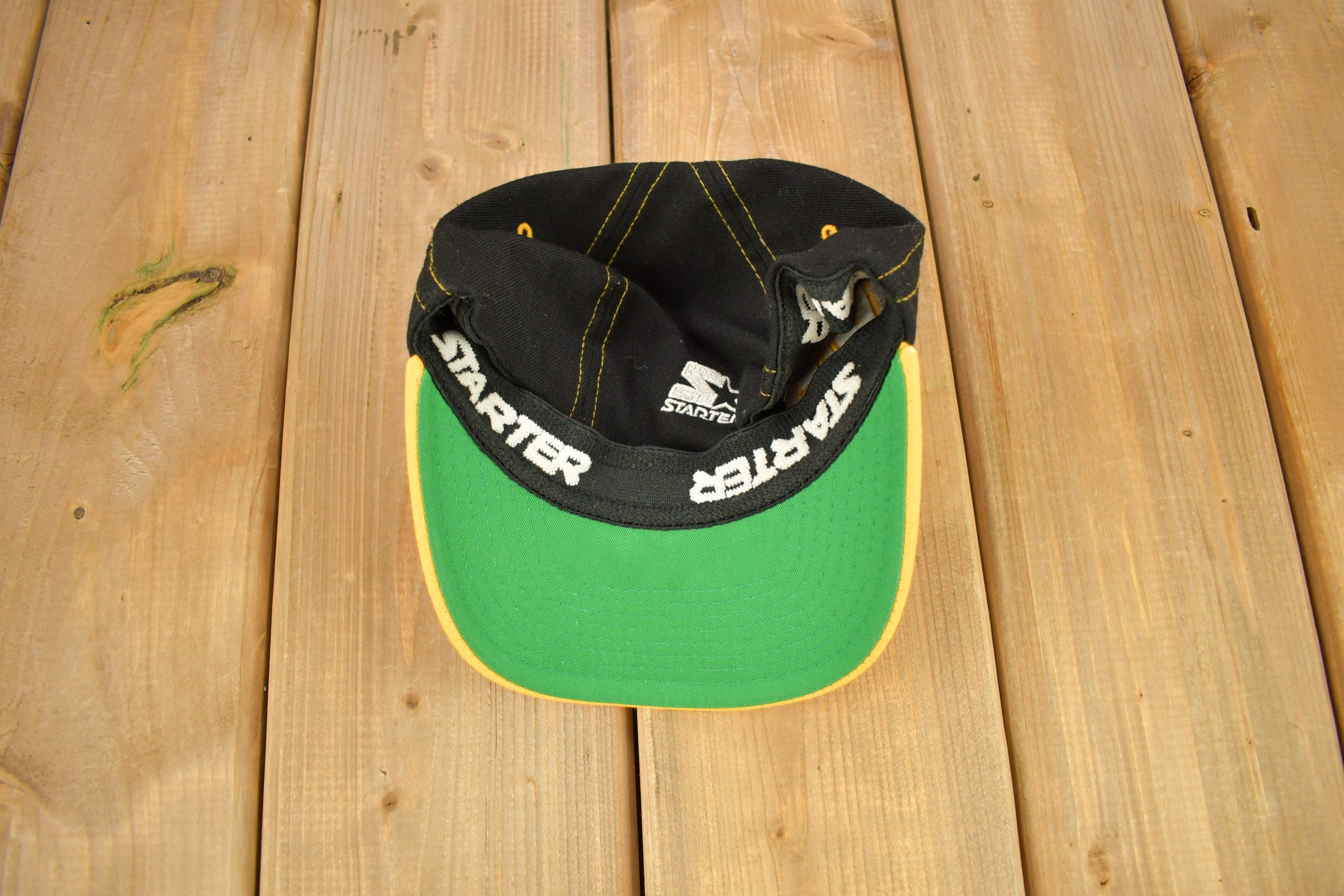 Vintage 1990s Pittsburgh Penguins NHL Fitted Starter Hat