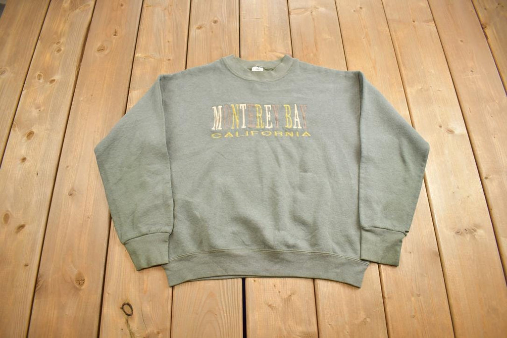 Vintage 1990s Monterey Bay California Embroidered Souvenir Travel Crewneck Sweatshirt
