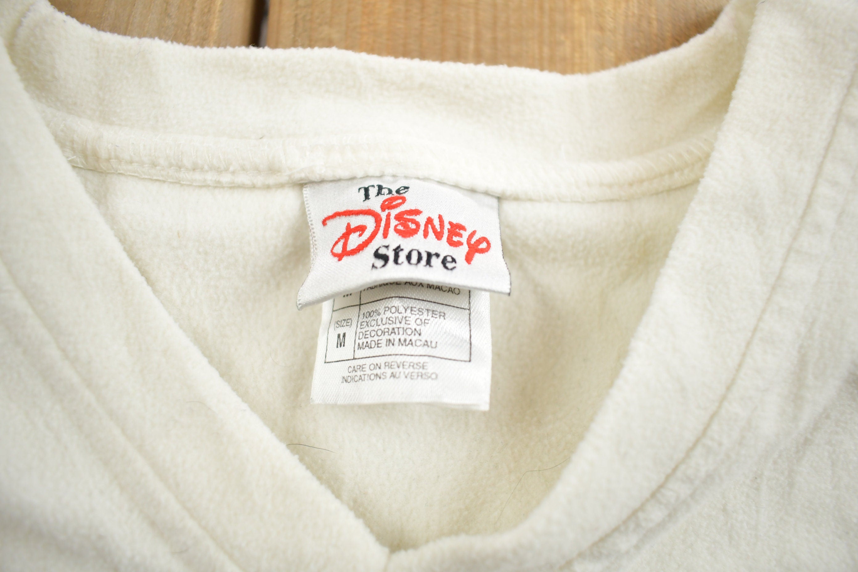 Vintage 1990s Disney Lady And The Tramp Fleece Embroidered Sweater
