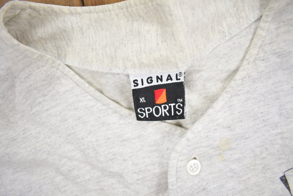 Vintage 1993 Looney Tunes Baseball Jersey Shirt
