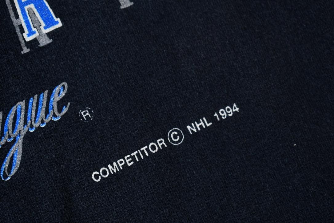 Vintage 1994 Tampa Bay Lightning NHL Hockey Graphic T-Shirt