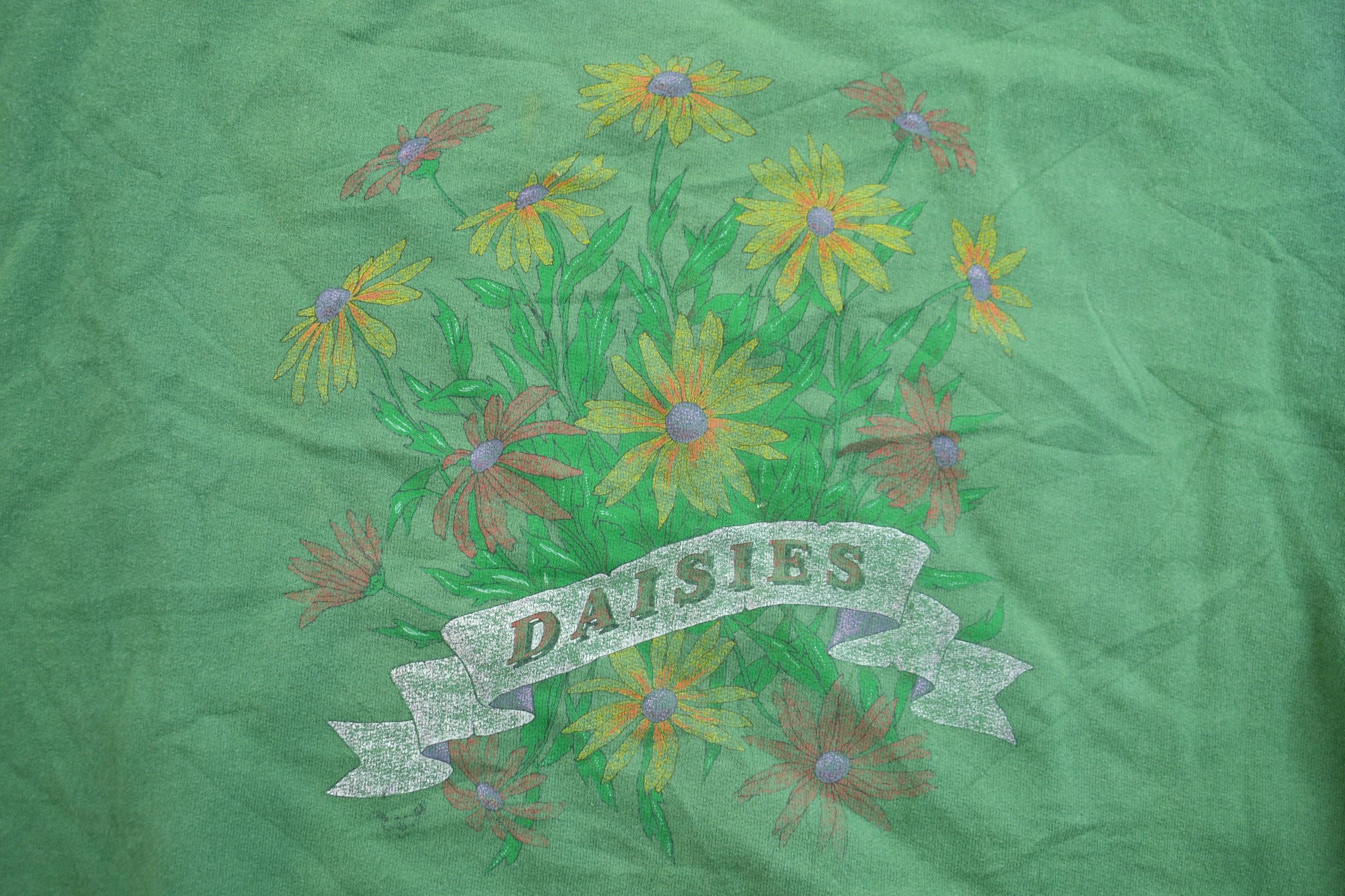 Vintage 1990s Daisy Graphic Crewneck Sweater
