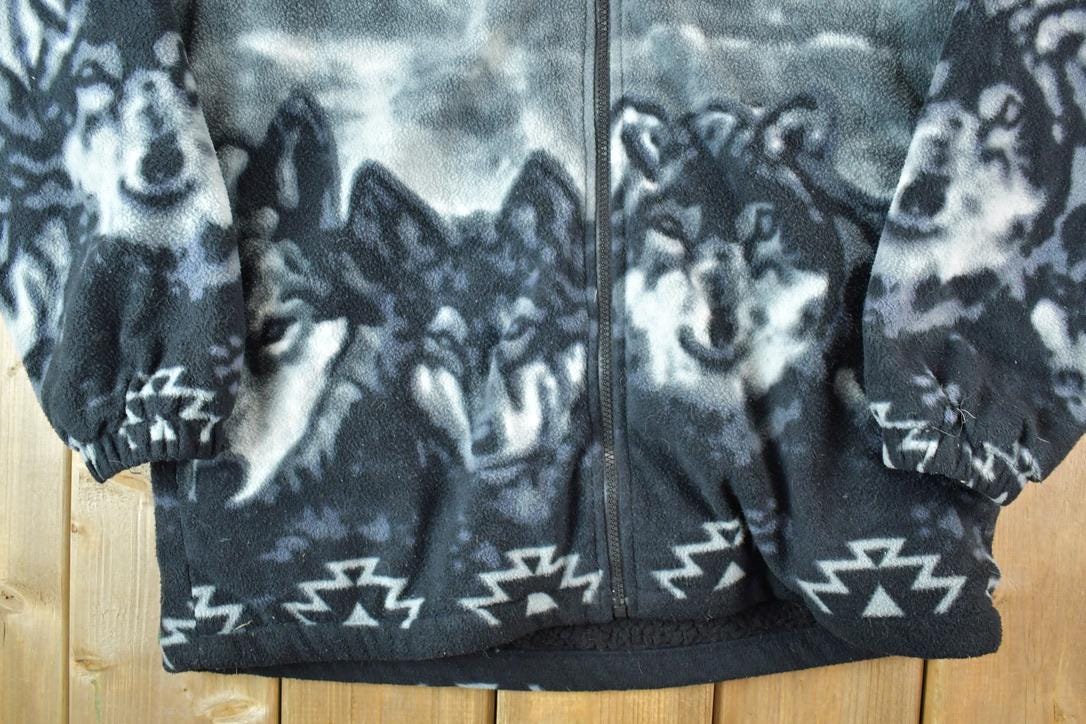 Vintage 1990s AOP Wolves Fleece Outdoorsman Hooded Zip Up Sweater