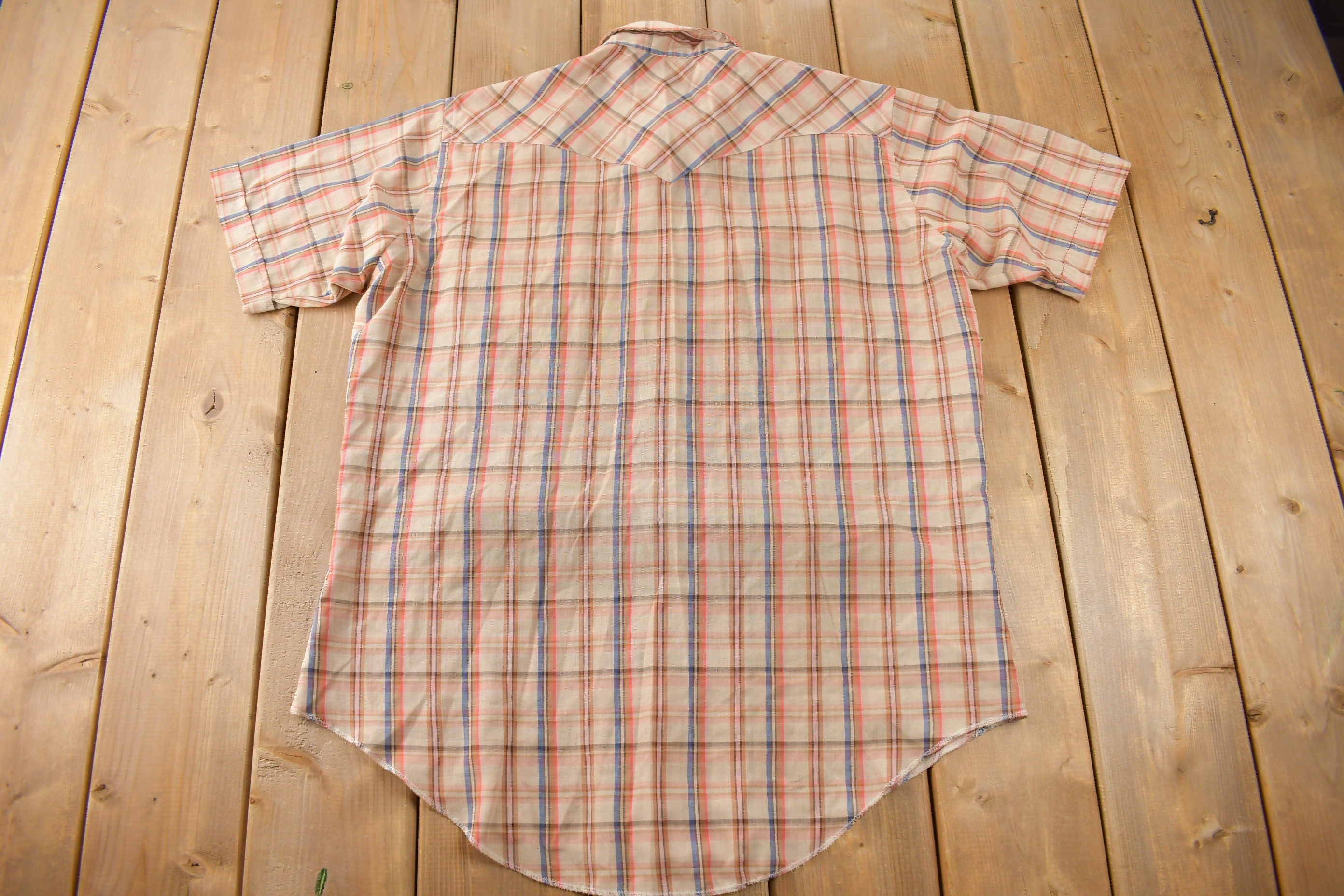 Vintage 1990s Wrangler Cowboy Cut X Long Tails Western Style Pearl Snap Button Up Plaid Shirt Made In USA