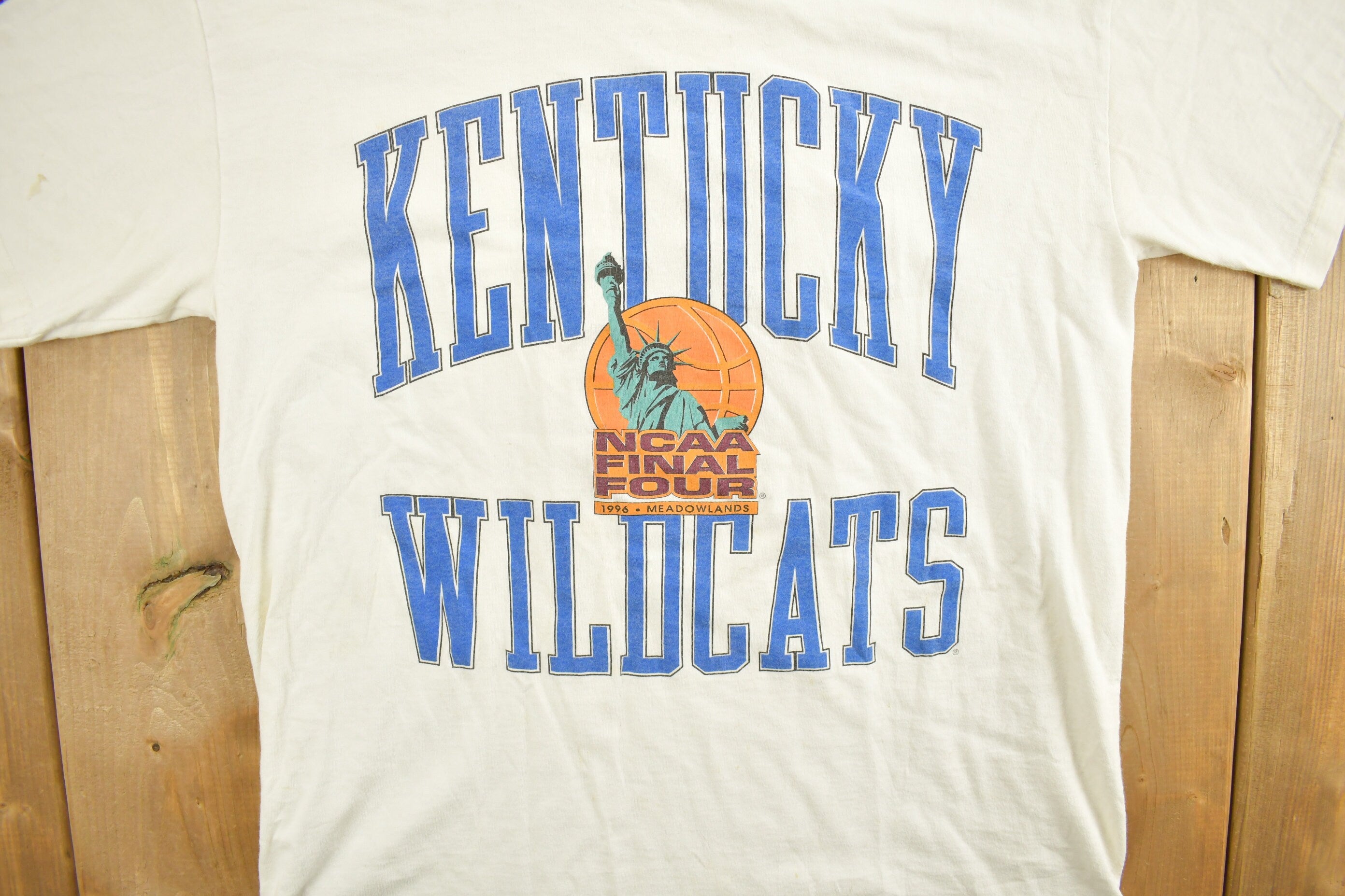 Vintage 1990s Kentucky Wildcats Basketball Collegiate T-Shirt