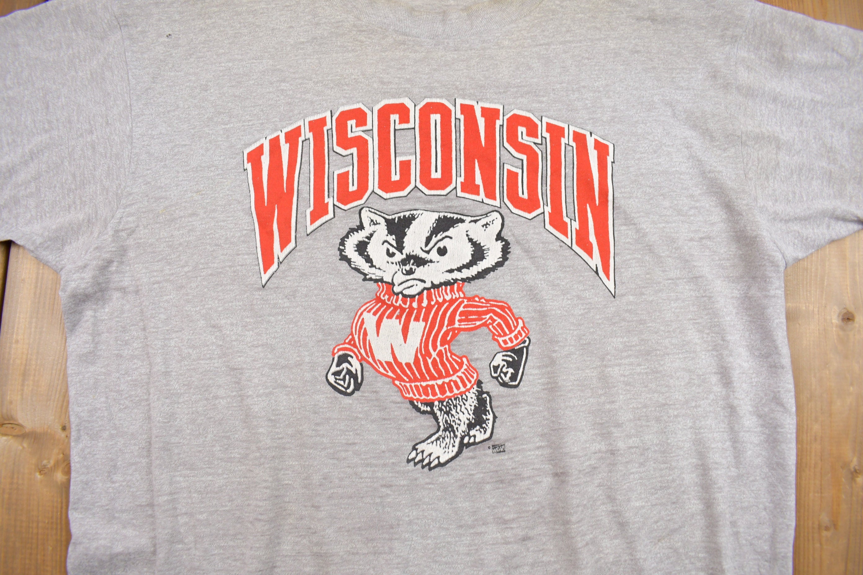 Vintage 1990s Wisconsin Badgers Graphic T Shirt