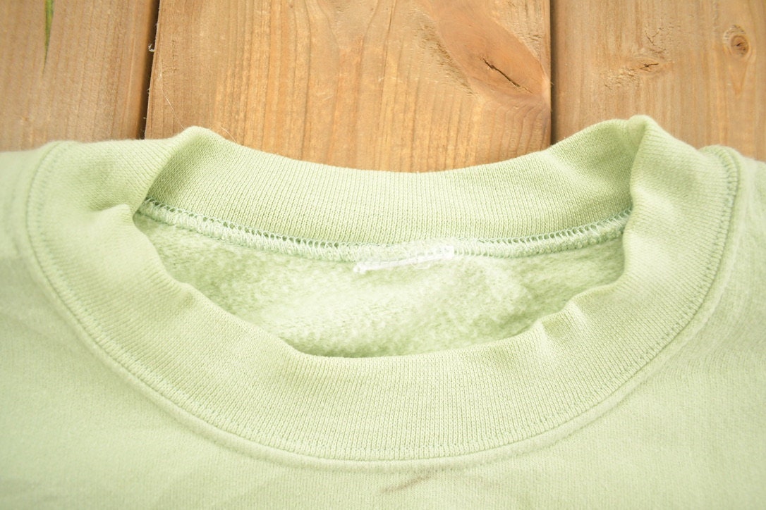 Vintage 1990s Snow Many Friends Crewneck Sweatshirt