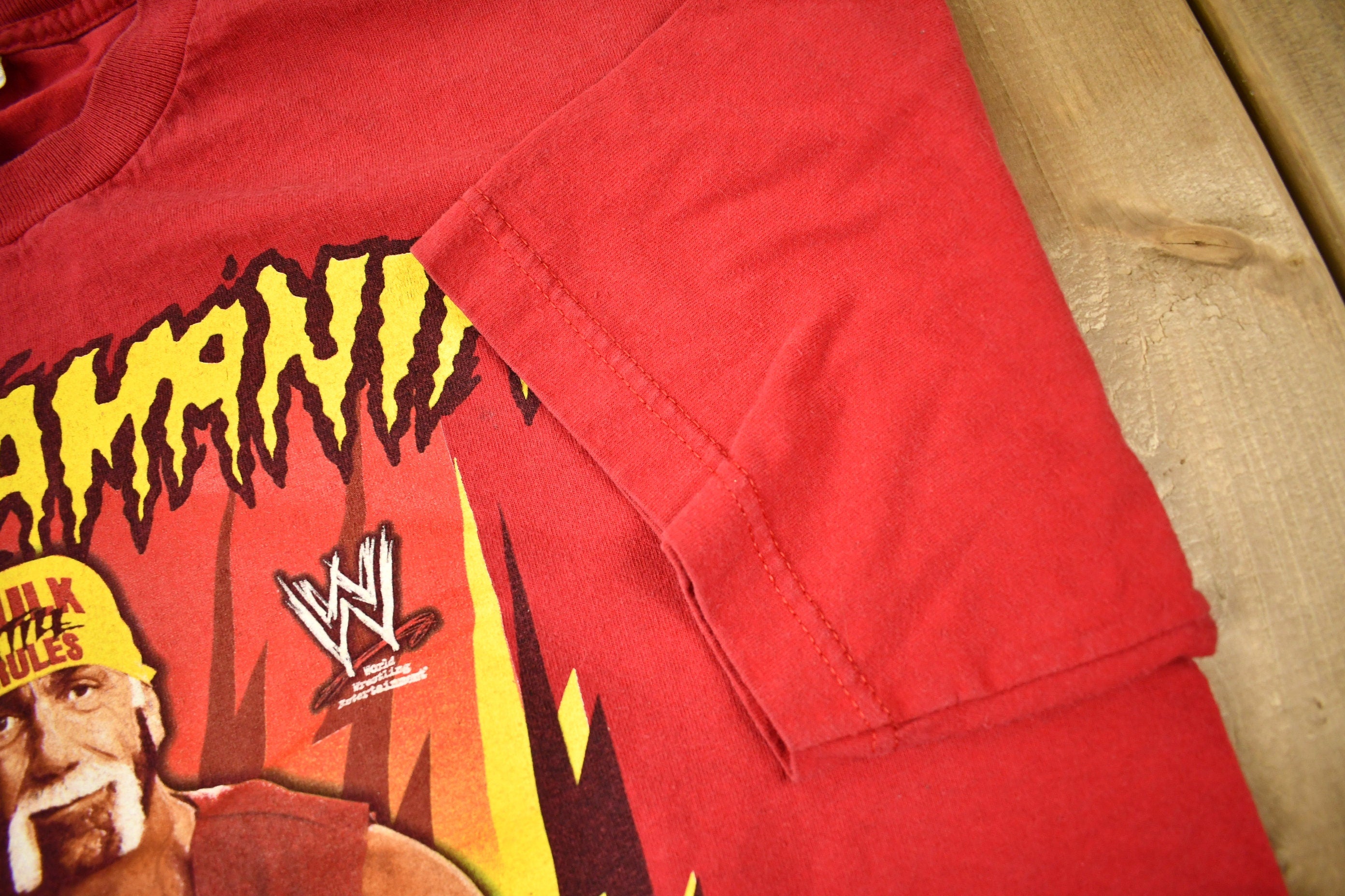 Vintage 2001 Hulkamania Hulk Hogan Graphic Wrestling T-shirt