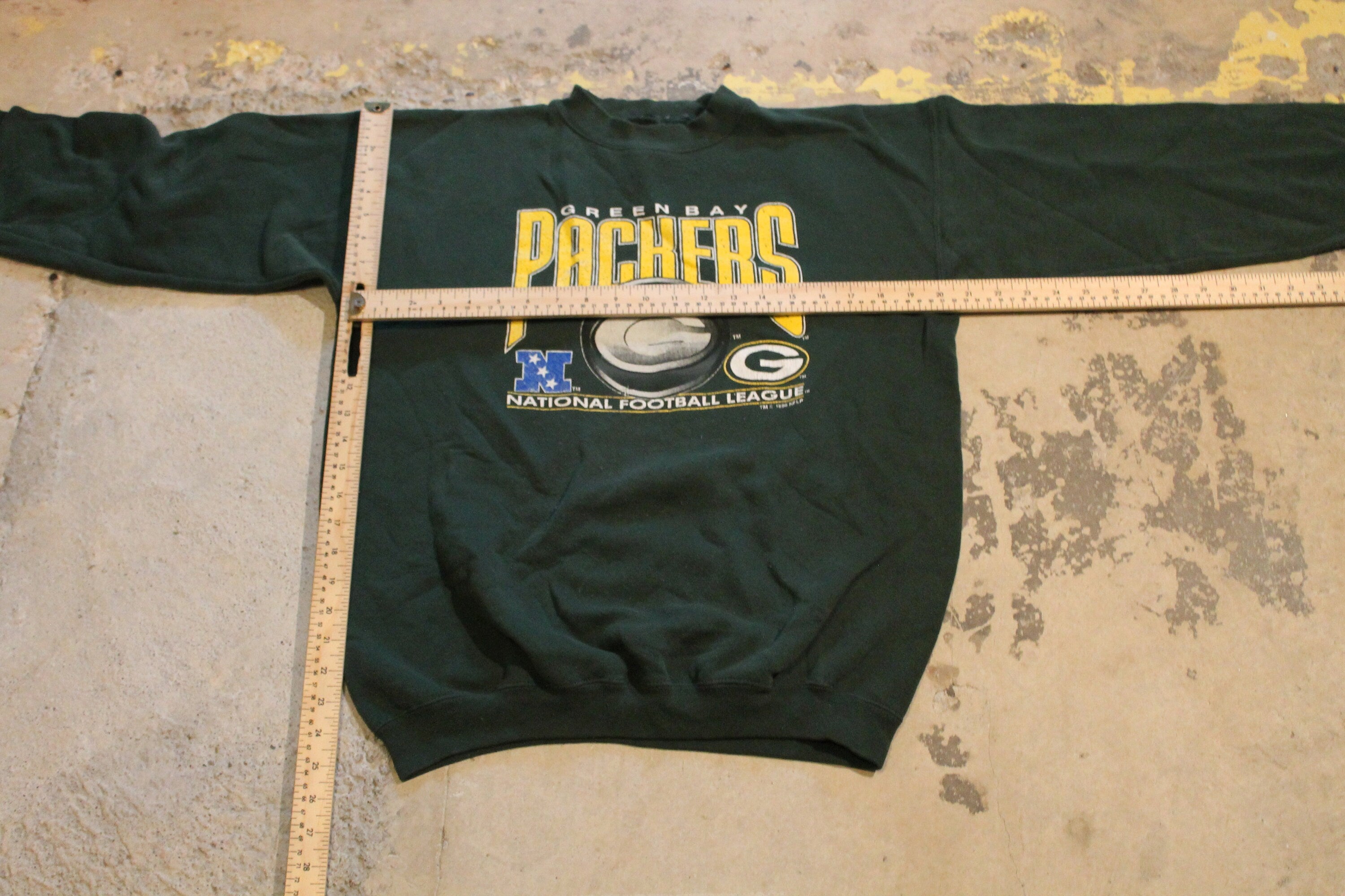 Vintage 1990s Green Bay Packers NFL Crewneck Sweater