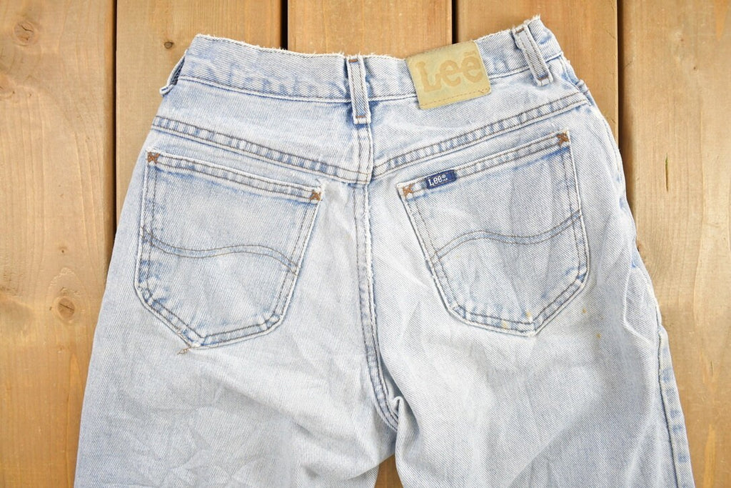 Vintage 1990s Lee Light Wash Denim Women's Jeans Size 24 x 27
