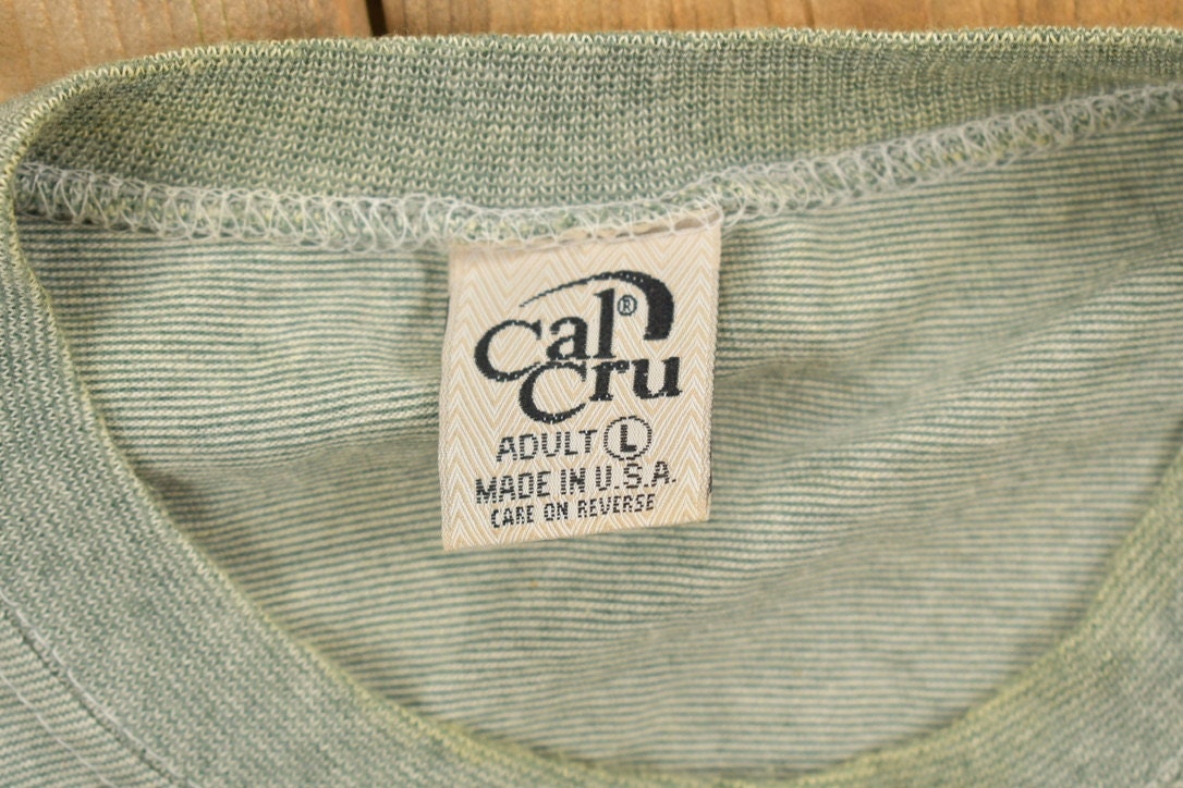 Vintage 1990s Jamaica Embroidered Souvenir T Shirt