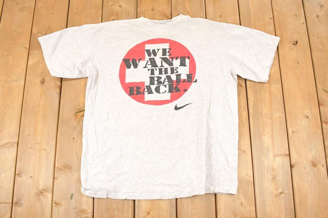 Vintage 1990s Nike Emergency Room Graphic Print Souvenir Basketball T-Shirt Men's L