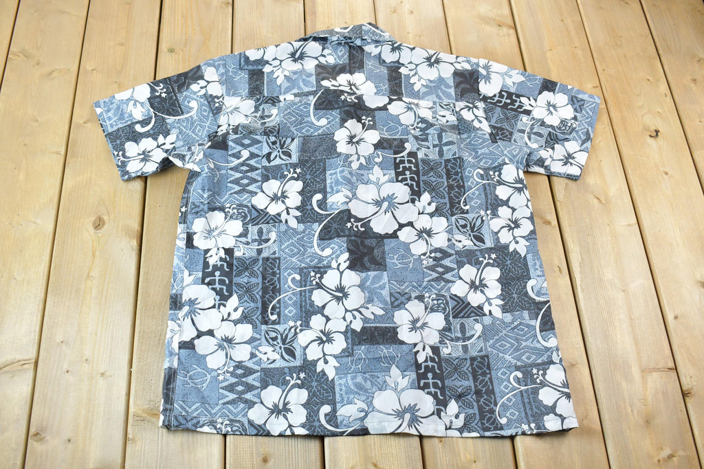 Vintage Hawaiian Style Floral Button Up Shirt